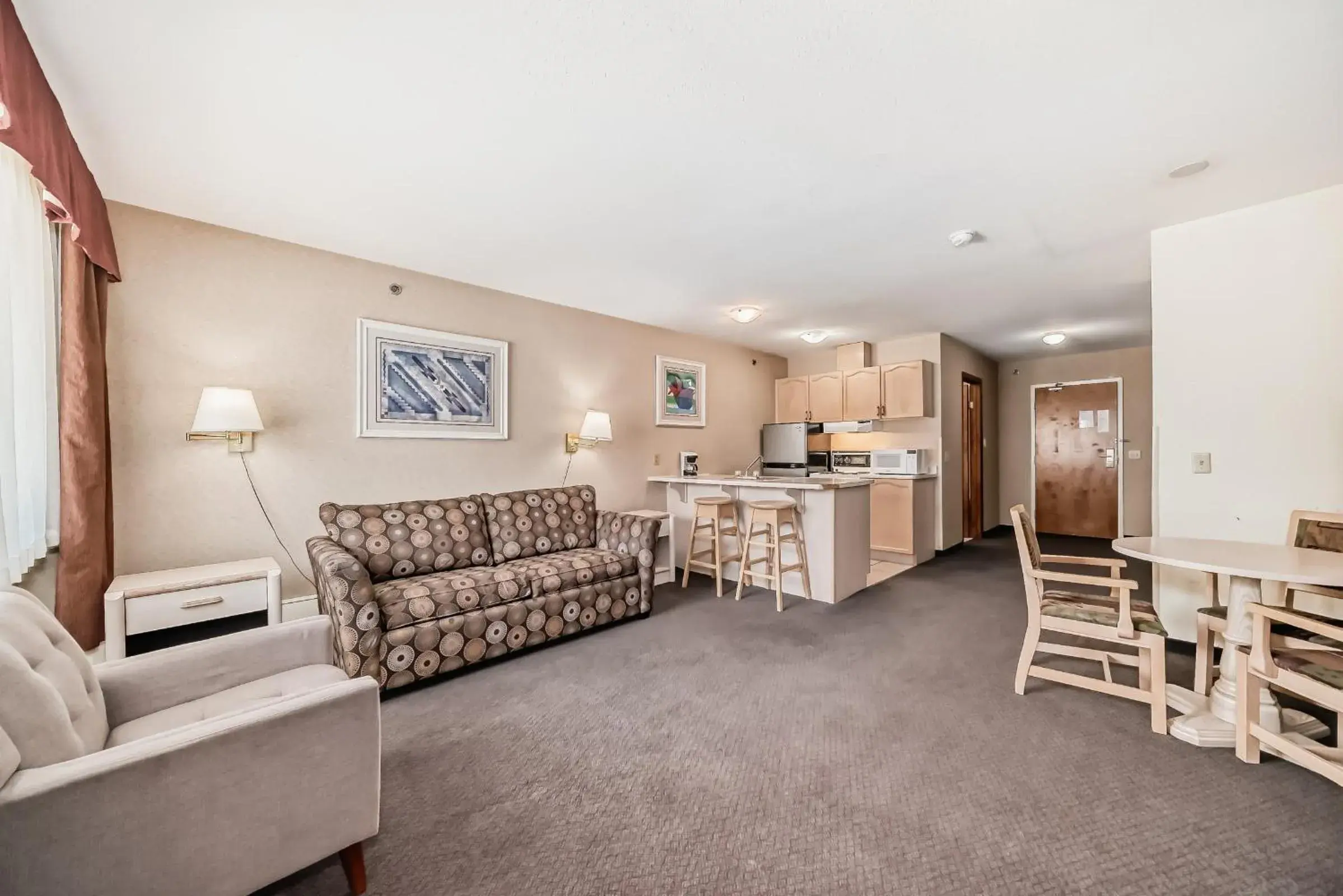 Queen Suite with Loft - Smoking in Stony Plain Inn & Suites Queen Suite with Loft - Smoking in Stony Plain Inn & Suites