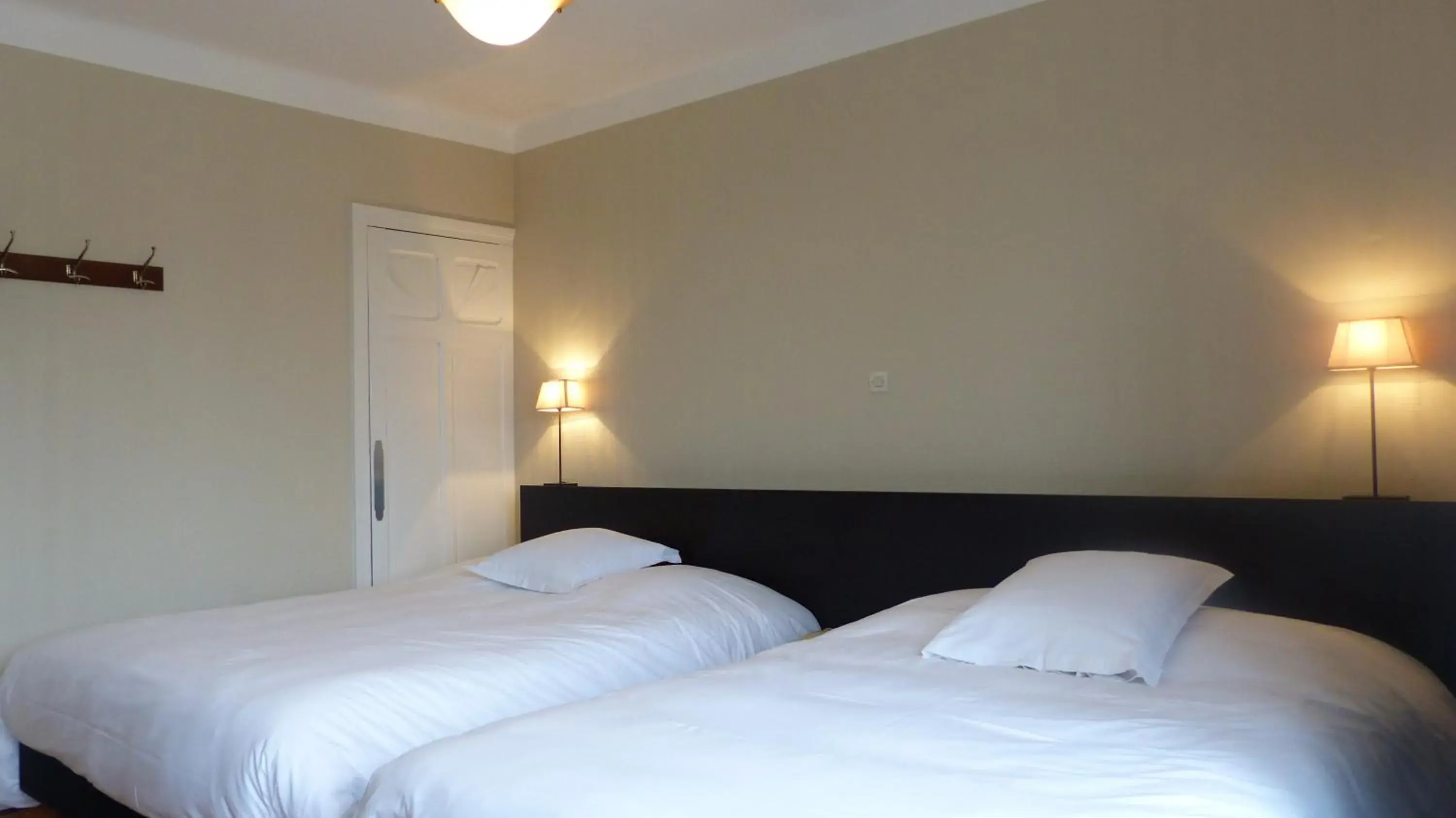 Quadruple Room in Hotel De L'Europe Quadruple Room in Hotel De L'Europe