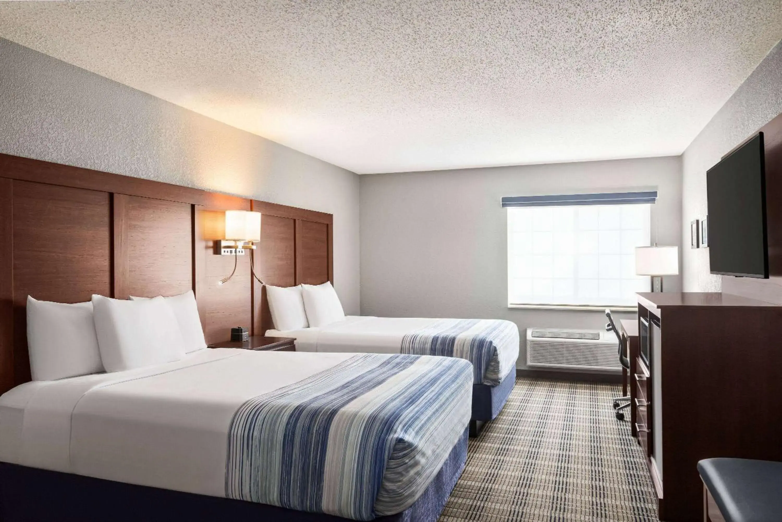 Queen Room with Two Queen Beds - Non-Smoking in AmericInn by Wyndham Williamsburg Queen Room with Two Queen Beds - Non-Smoking in AmericInn by Wyndham Williamsburg