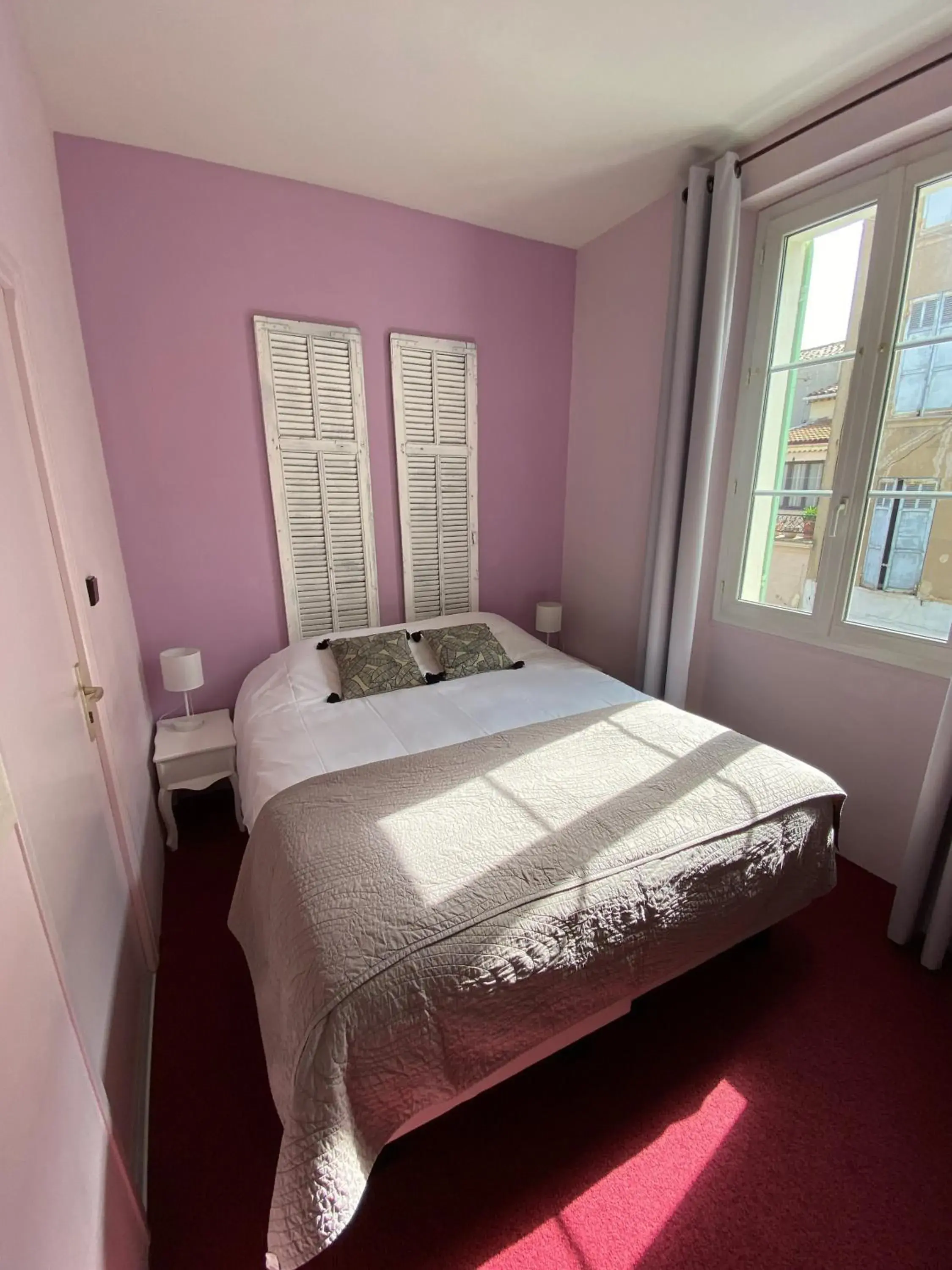 Classic Double Room in Châteaux Demeures Vallée de L'Arc Classic Double Room in Châteaux Demeures Vallée de L'Arc