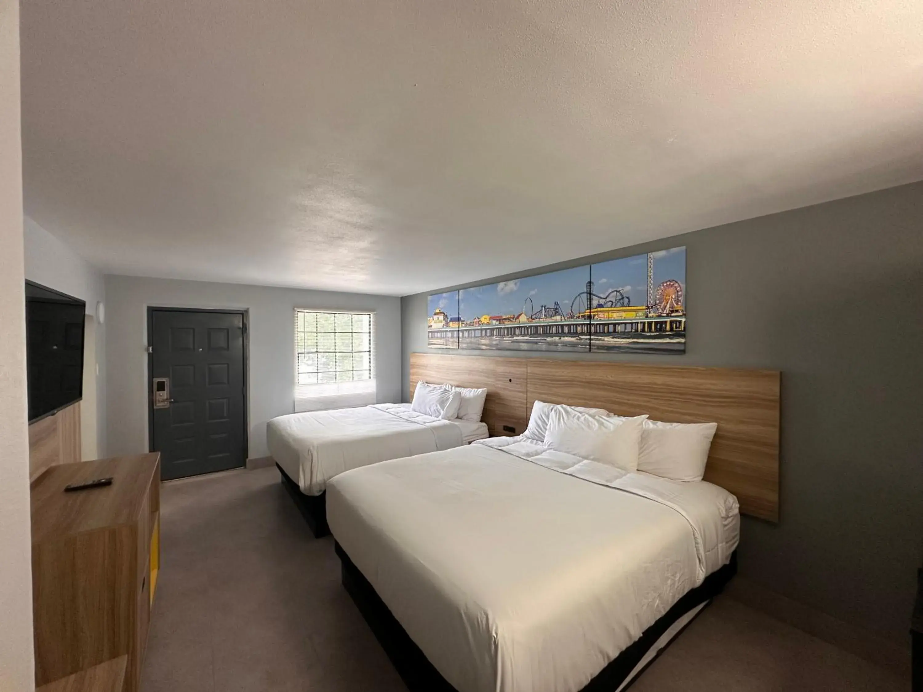 Deluxe Double Room in Scottish Inns & Suites Deluxe Double Room in Scottish Inns & Suites