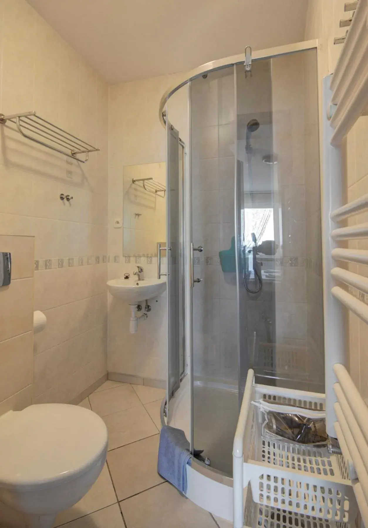 Deluxe Triple Room with Sea View in Pensjonat Kaszubianka Deluxe Triple Room with Sea View in Pensjonat Kaszubianka