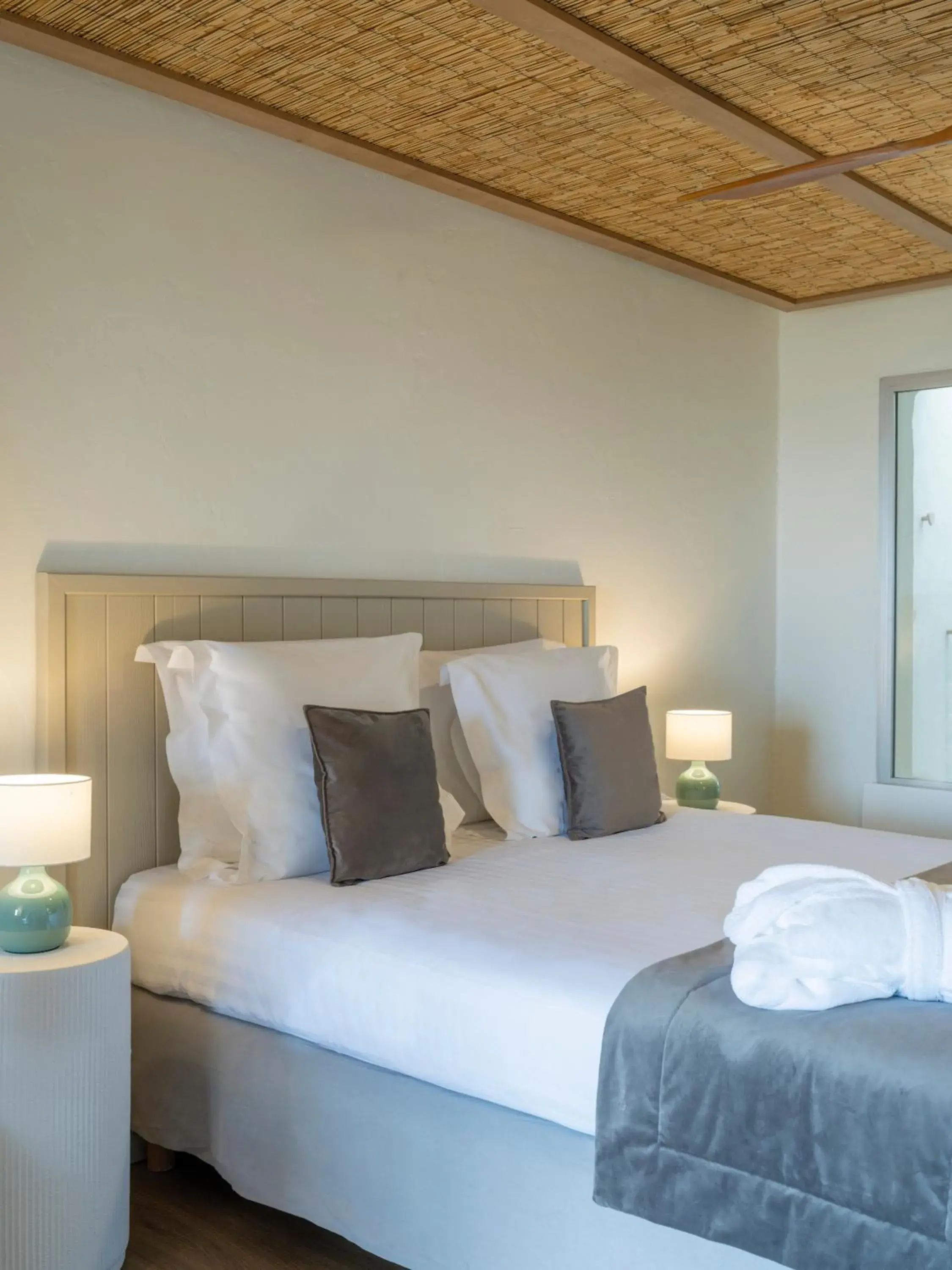 Two-Bedroom Suite with Ocean View in Hotel Punta Lara Noirmoutier Two-Bedroom Suite with Ocean View in Hotel Punta Lara Noirmoutier