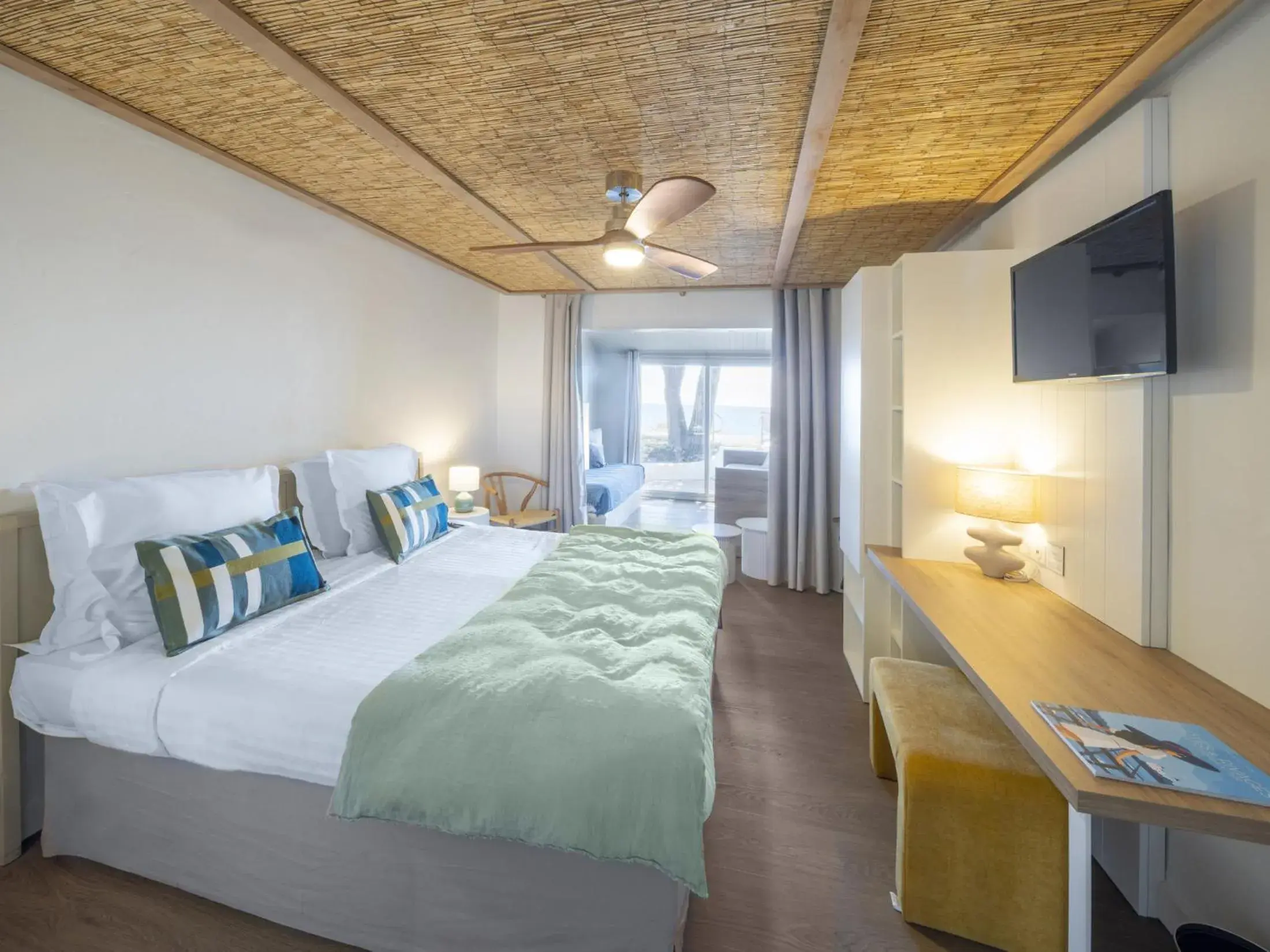 Quadruple Room Sea Side in Hotel Punta Lara Noirmoutier Quadruple Room Sea Side in Hotel Punta Lara Noirmoutier