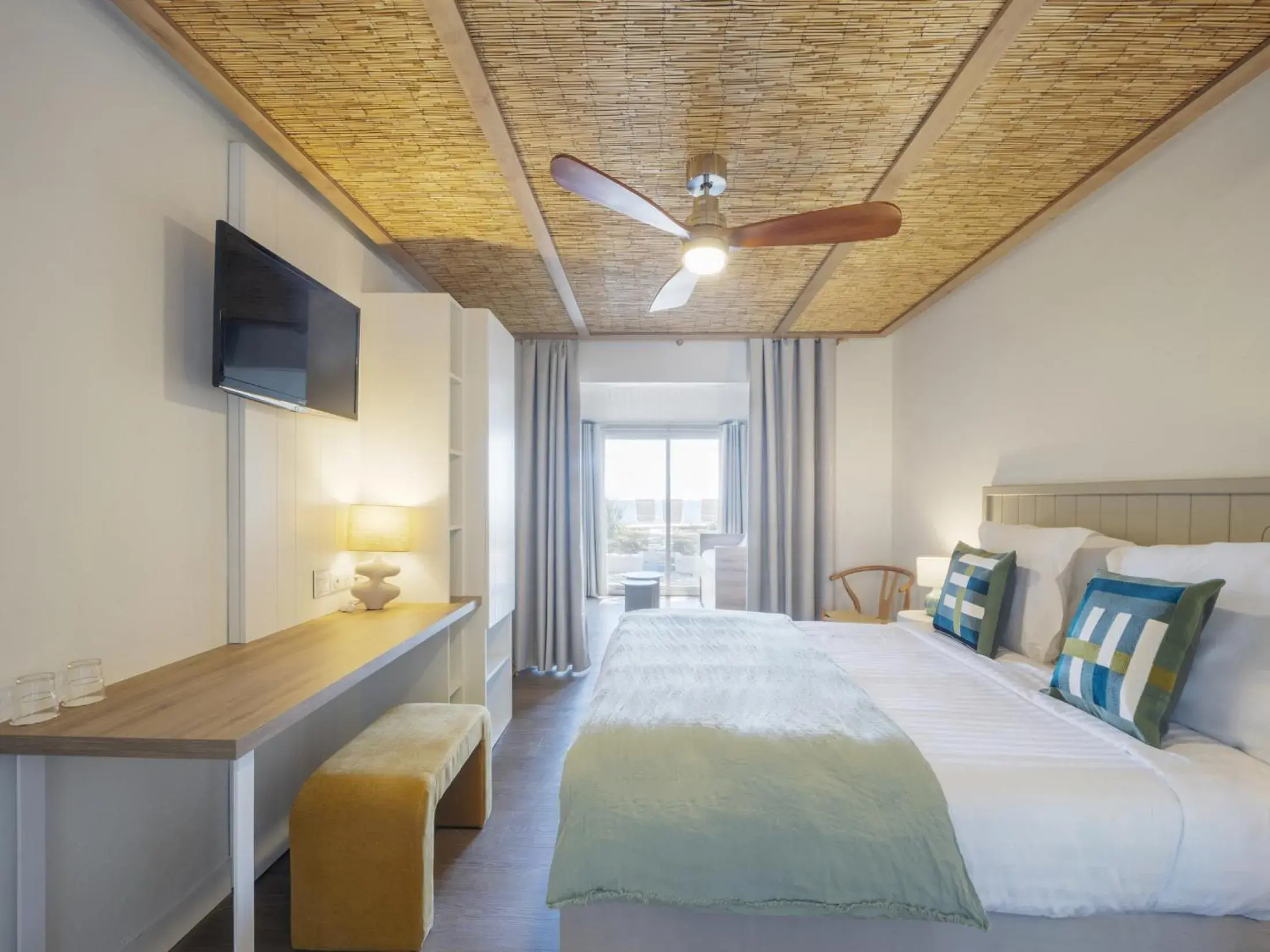 Triple Room with Sea View in Hotel Punta Lara Noirmoutier Triple Room with Sea View in Hotel Punta Lara Noirmoutier