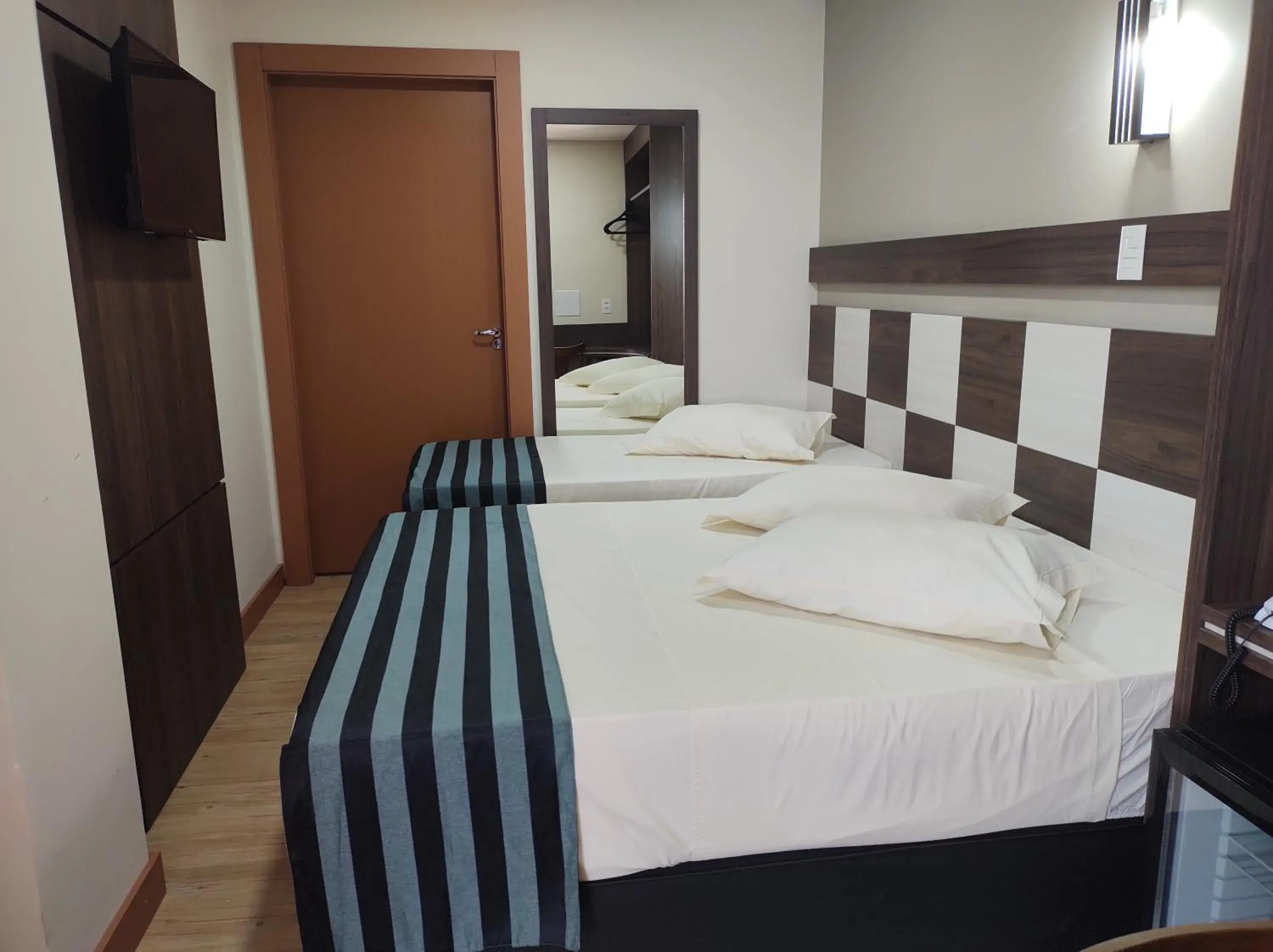 Triple Room in Hotel Maestro Express Triple Room in Hotel Maestro Express