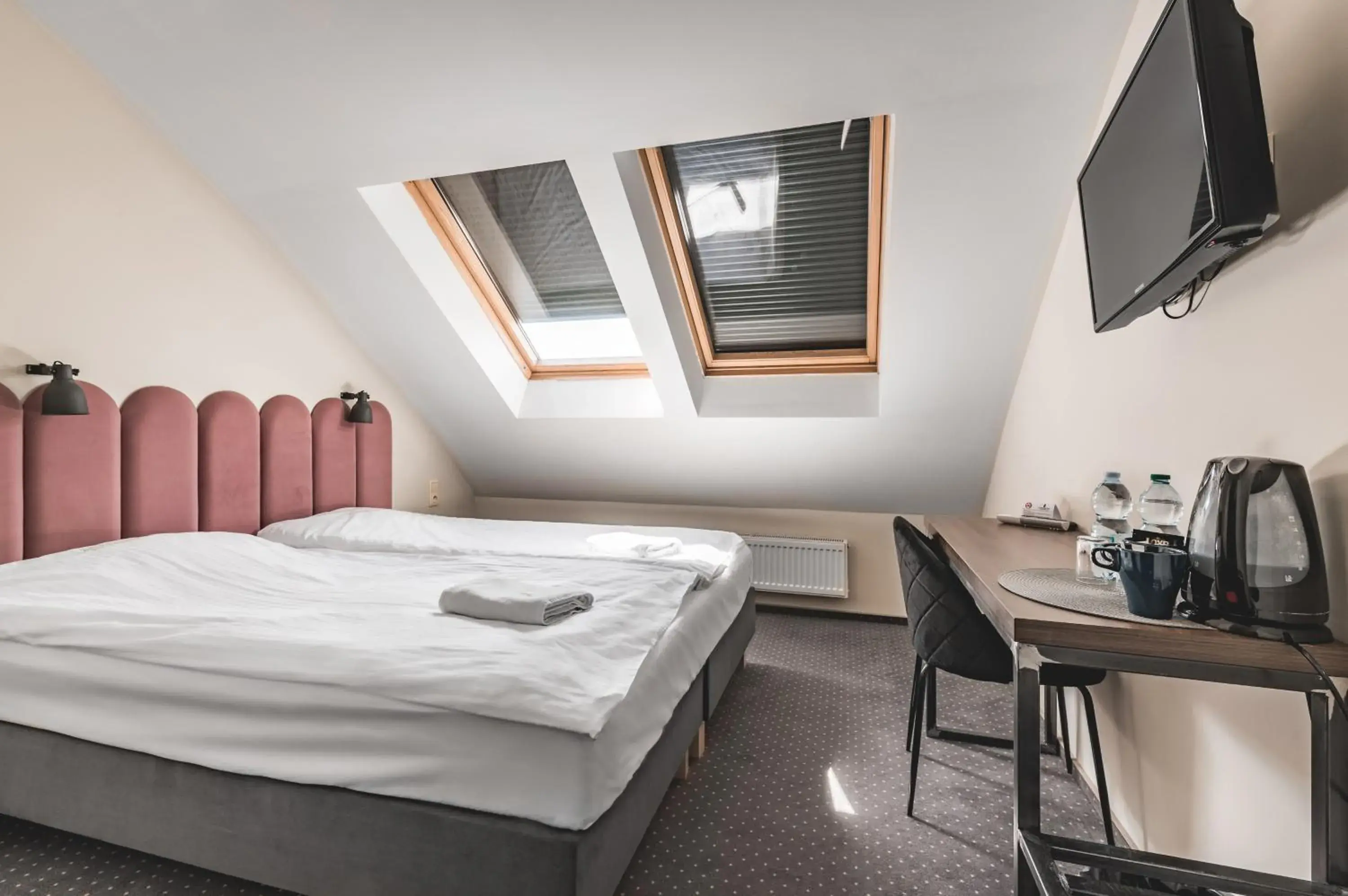 Standard King Room in Aparthotel Stara Przędzalnia Standard King Room in Aparthotel Stara Przędzalnia