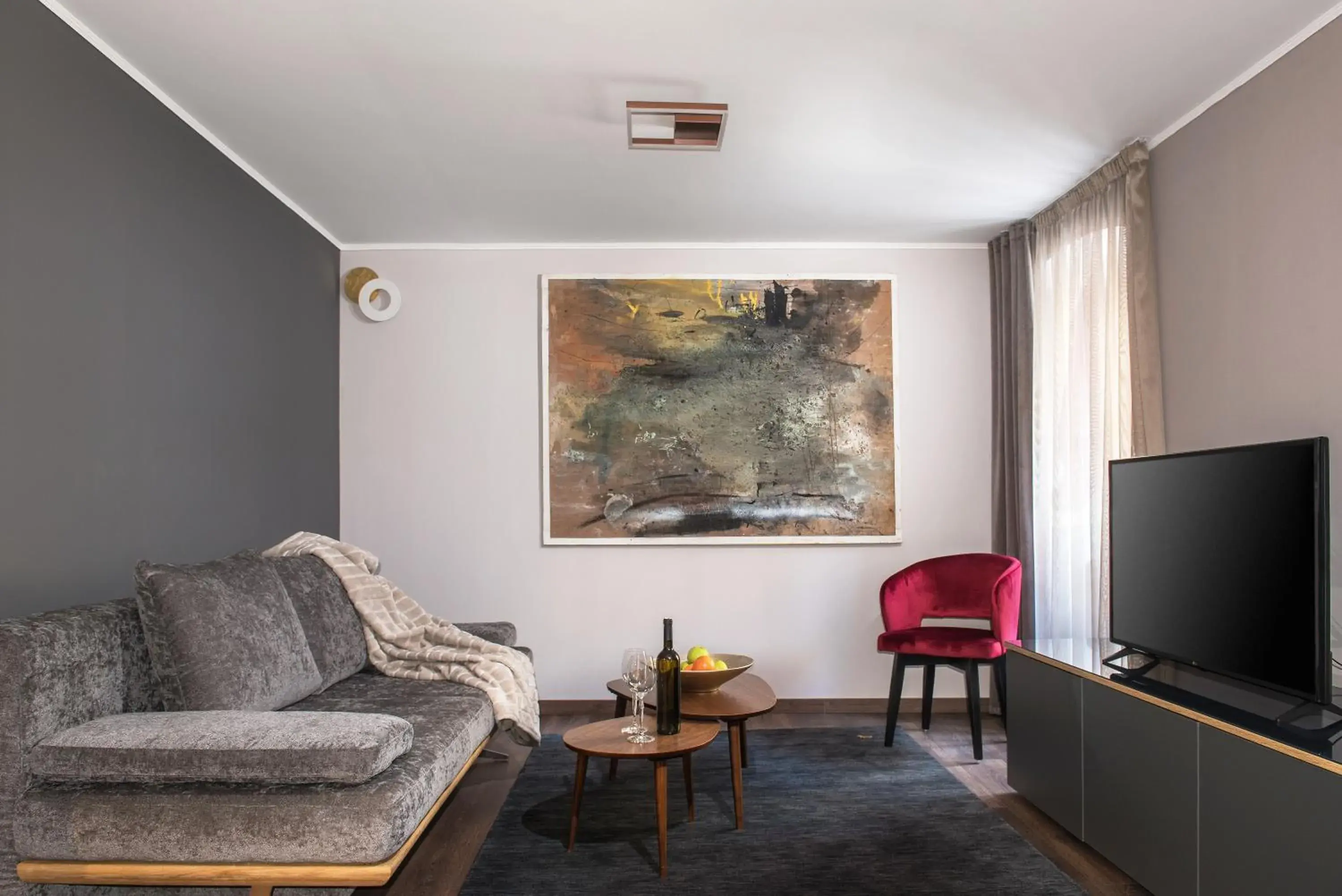 Large comfort room with living room in Boutique Rooms Mirabilis Large comfort room with living room in Boutique Rooms Mirabilis