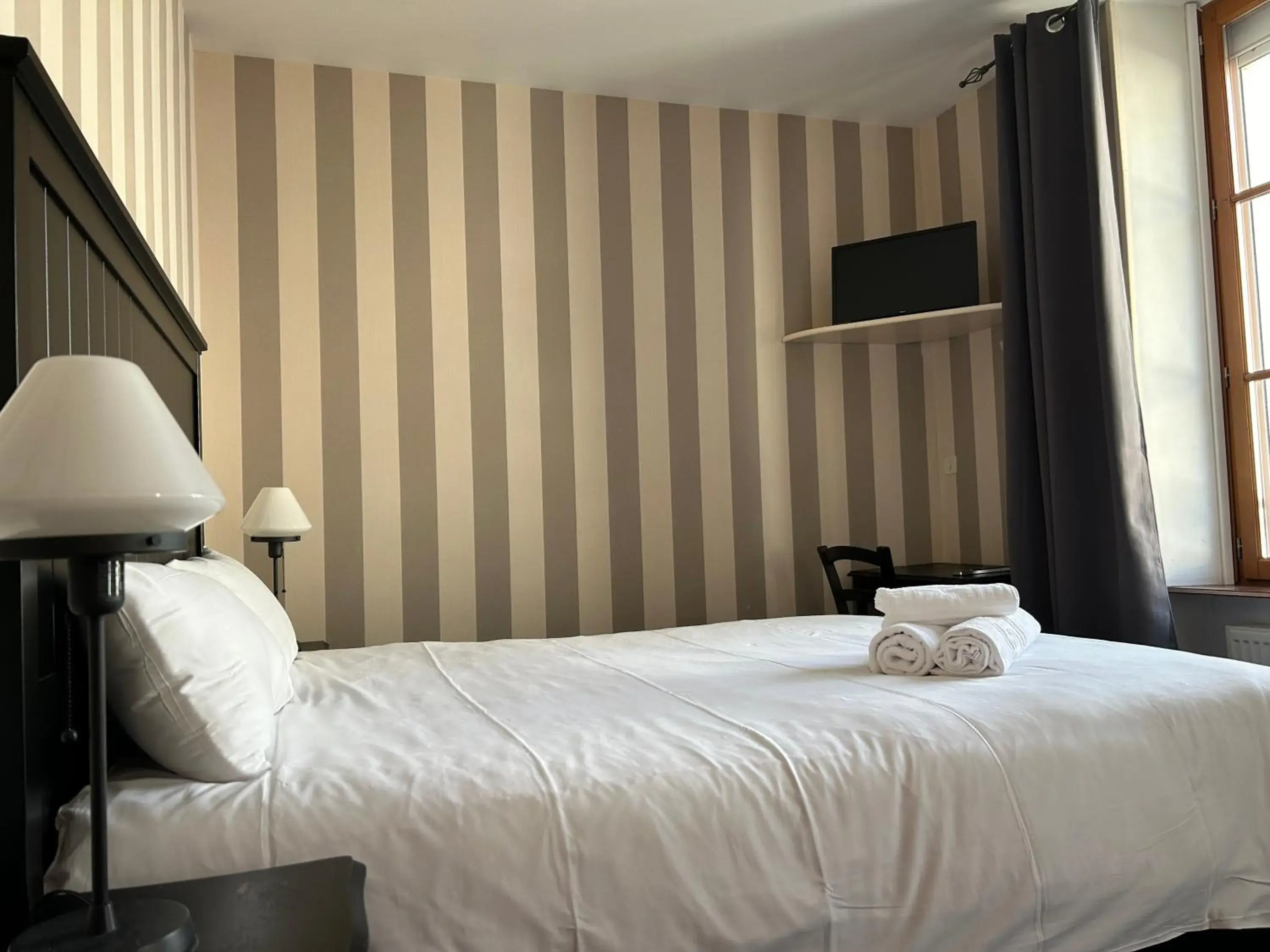 Standard Double Room in Hôtel de l'Espérance Standard Double Room in Hôtel de l'Espérance