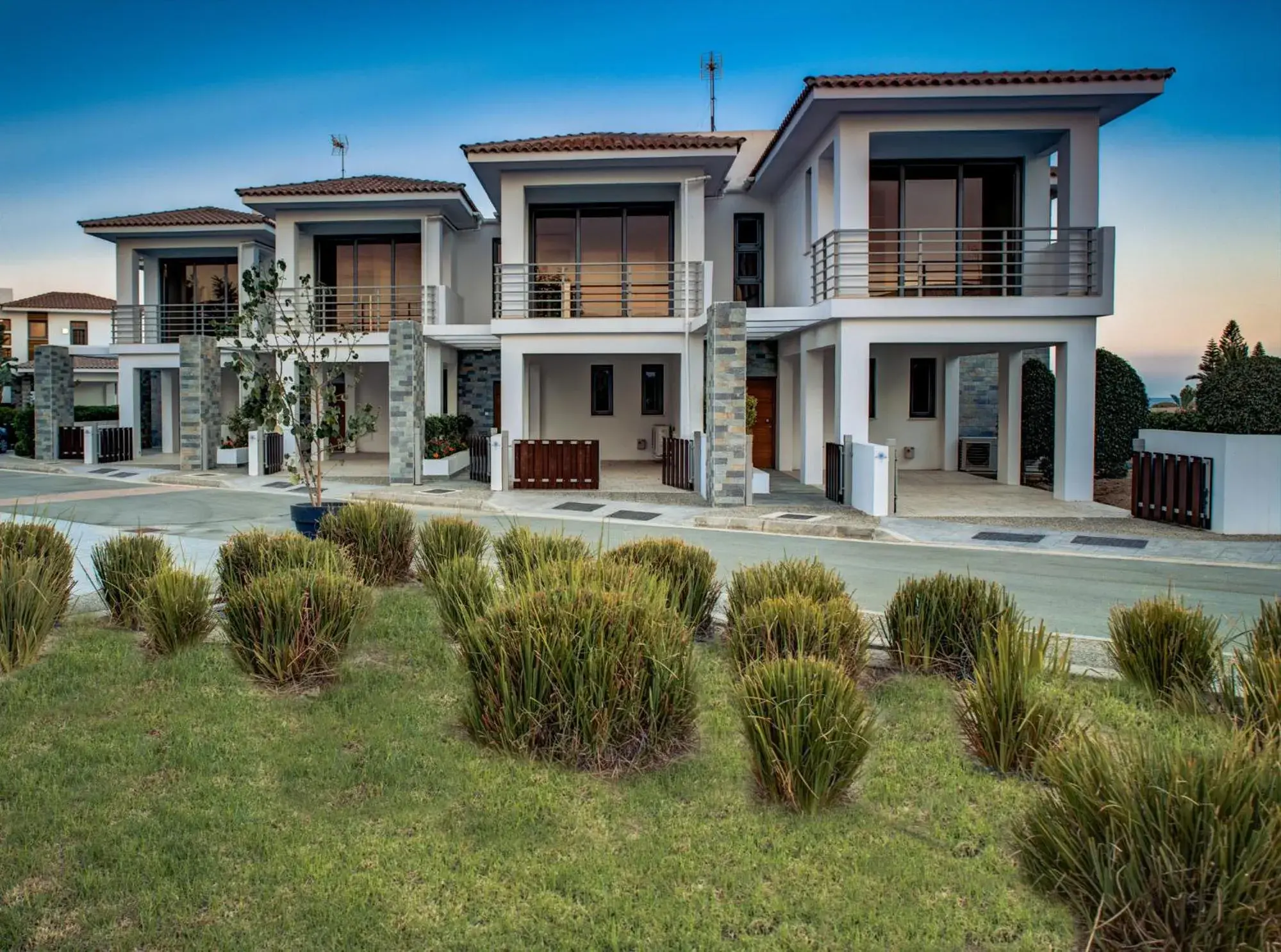 Three-Bedroom Villa with Side Sea View in Atlantis Gardens Three-Bedroom Villa with Side Sea View in Atlantis Gardens