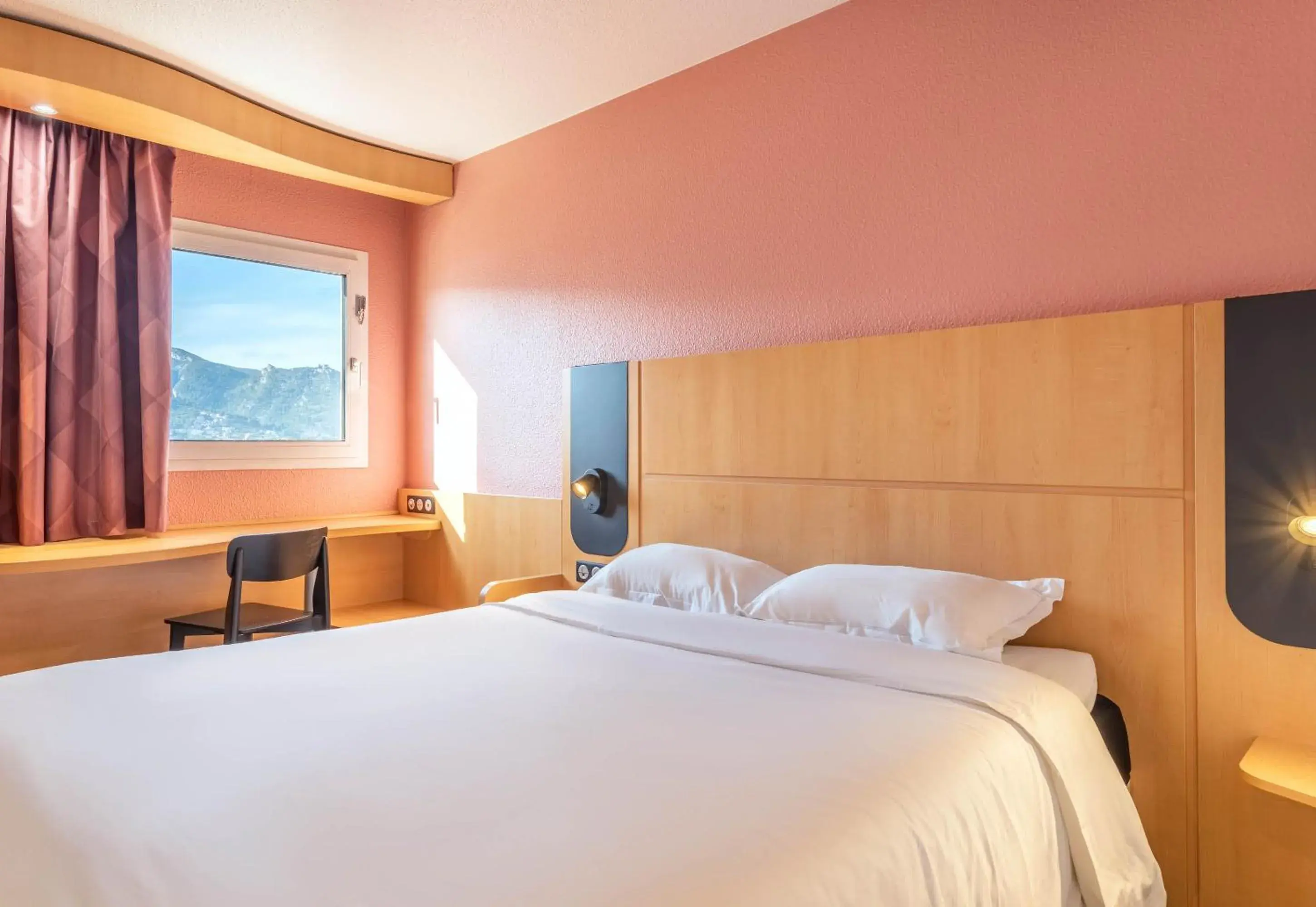 Double Room in B&B HOTEL Marseille La Valentine Porte d'Aubagne Double Room in B&B HOTEL Marseille La Valentine Porte d'Aubagne