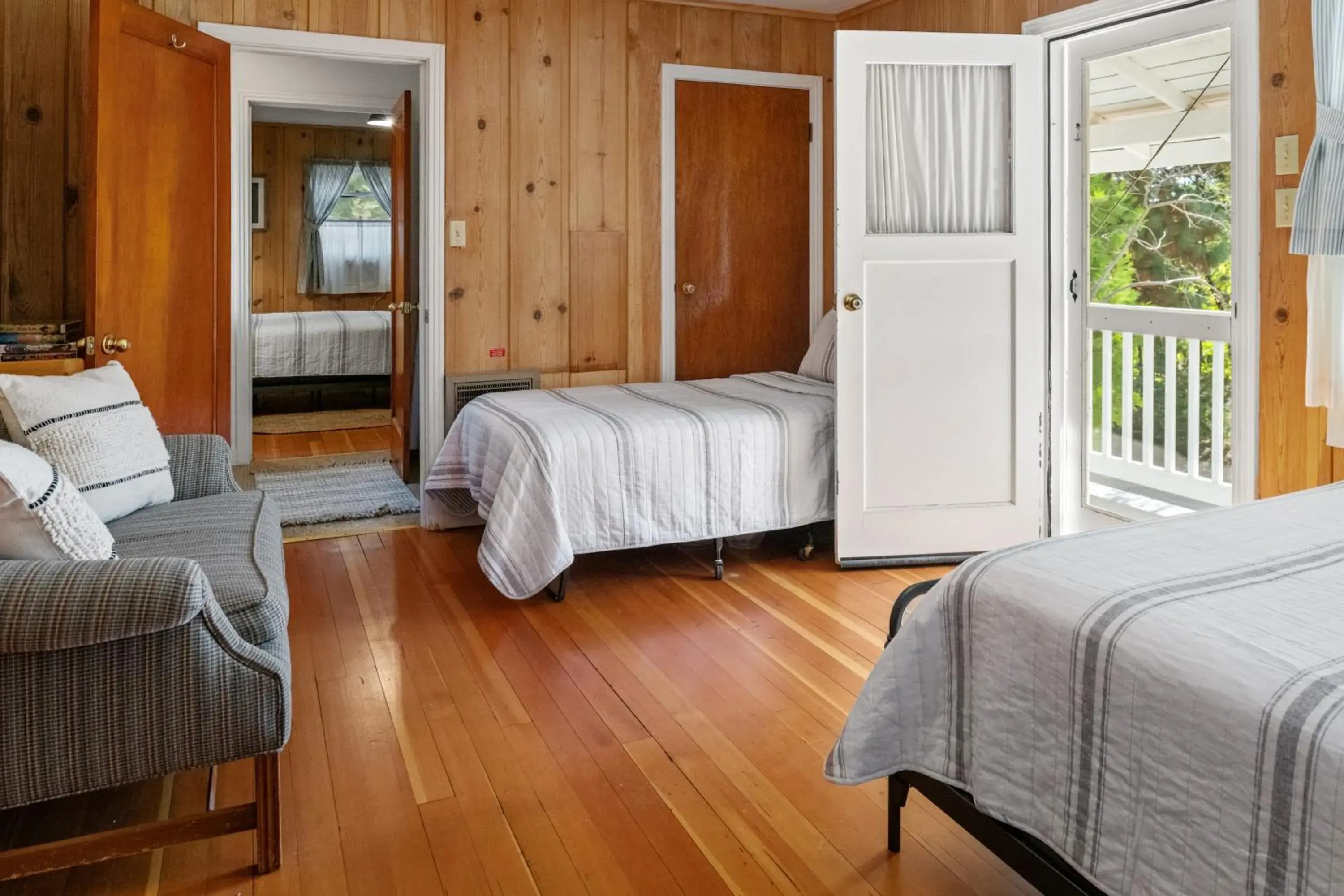 Deluxe Family Suite in Inn at Sugar Pine Ranch Deluxe Family Suite in Inn at Sugar Pine Ranch