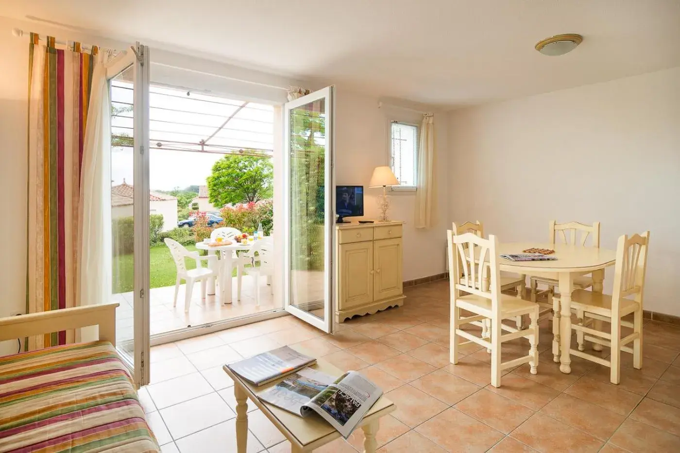 Two-Bedroom House (Wheelchair Accessible) in Vacancéole - Port Minervois, Les Hauts du Lac Two-Bedroom House (Wheelchair Accessible) in Vacancéole - Port Minervois, Les Hauts du Lac