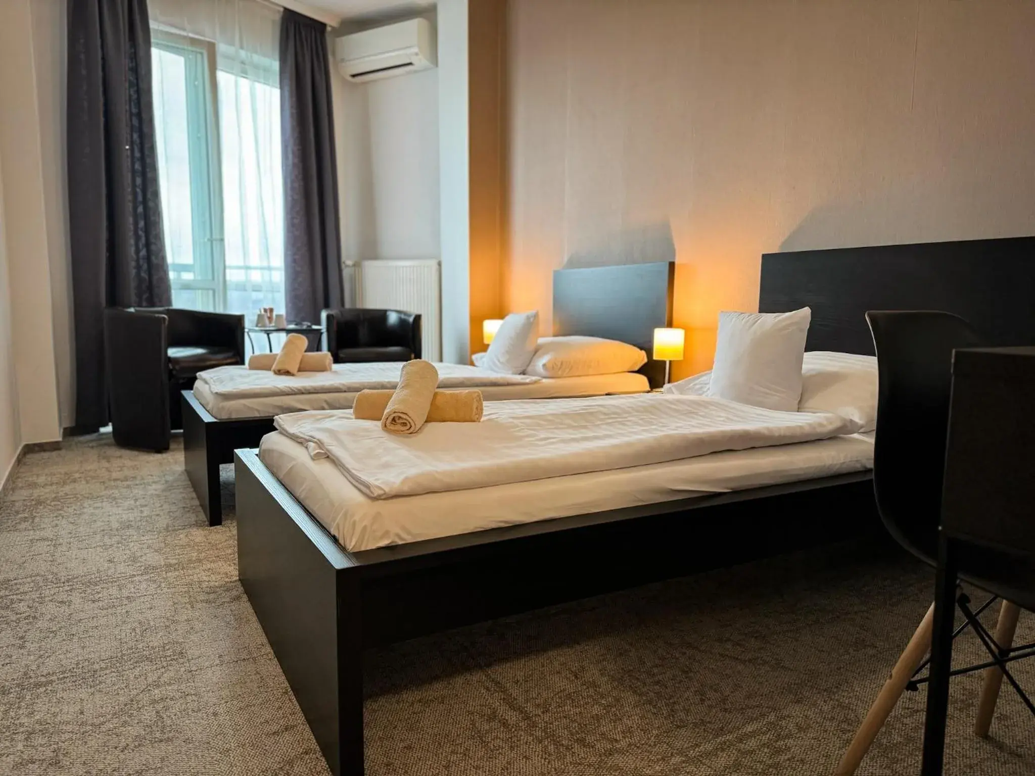 Comfort Twin Room in Hotel Modena Comfort Twin Room in Hotel Modena