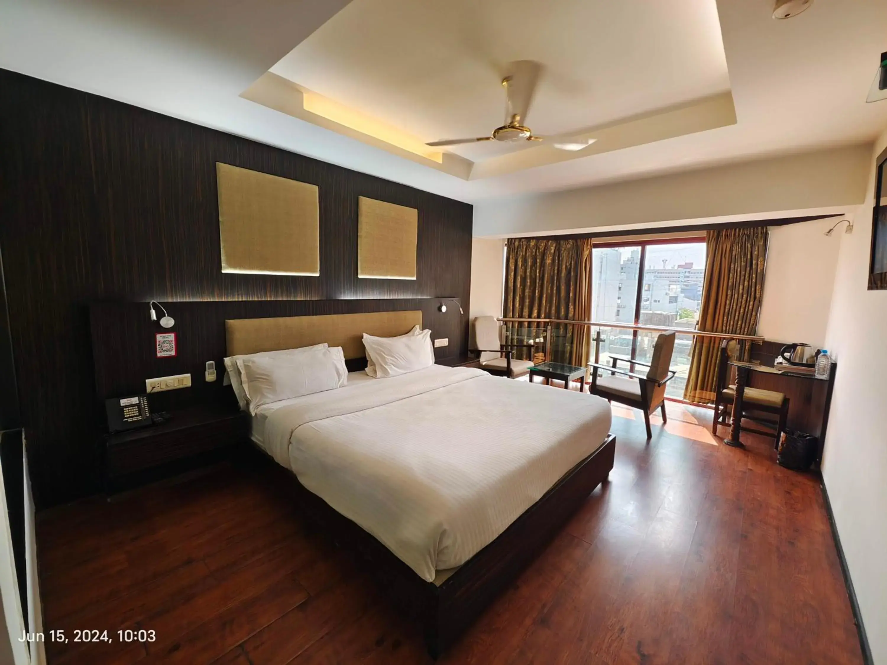 Club Room - single occupancy in The Oasis Club Room - single occupancy in The Oasis