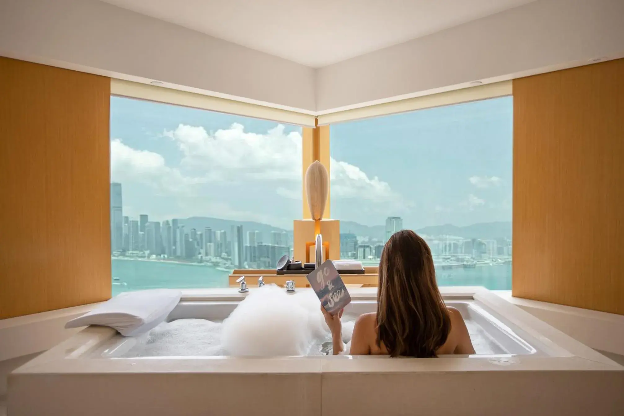 Studio 70 with Harbor View in Upper House Hong Kong Studio 70 with Harbor View in Upper House Hong Kong