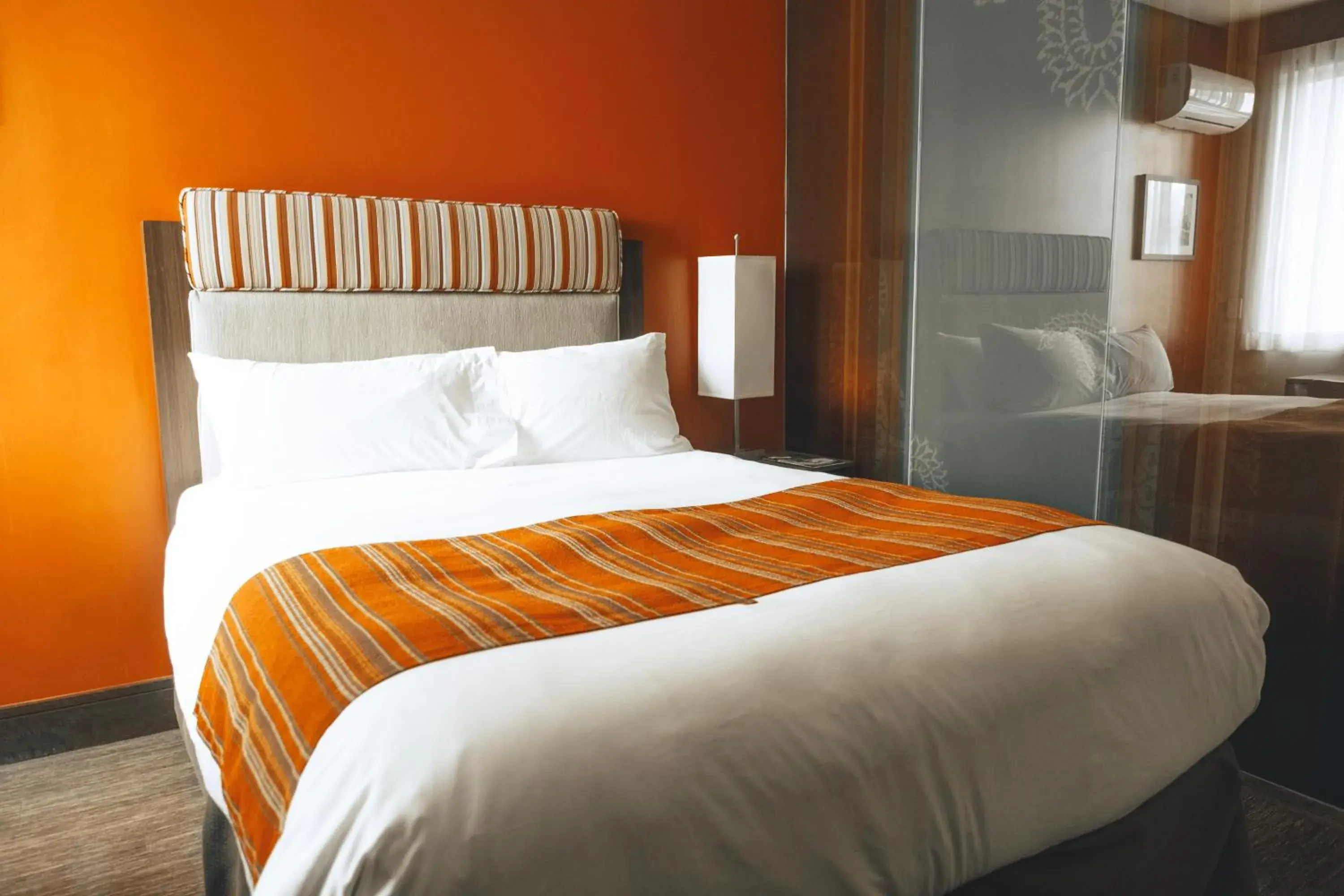 Traditional Queen Room in SIRTAJ – Beverly Hills Traditional Queen Room in SIRTAJ – Beverly Hills