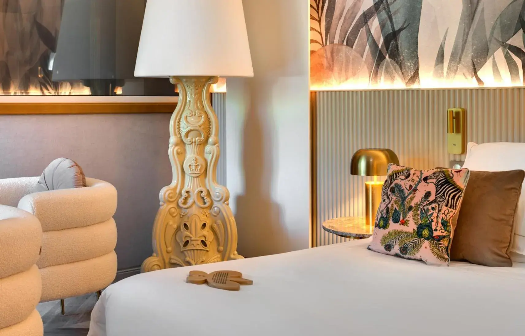 Double Room "Les Jardins" in LA CHENEAUDIÈRE - Hôtel Spa - Relais & Châteaux - Restaurant étoilé Double Room "Les Jardins" in LA CHENEAUDIÈRE - Hôtel Spa - Relais & Châteaux - Restaurant étoilé