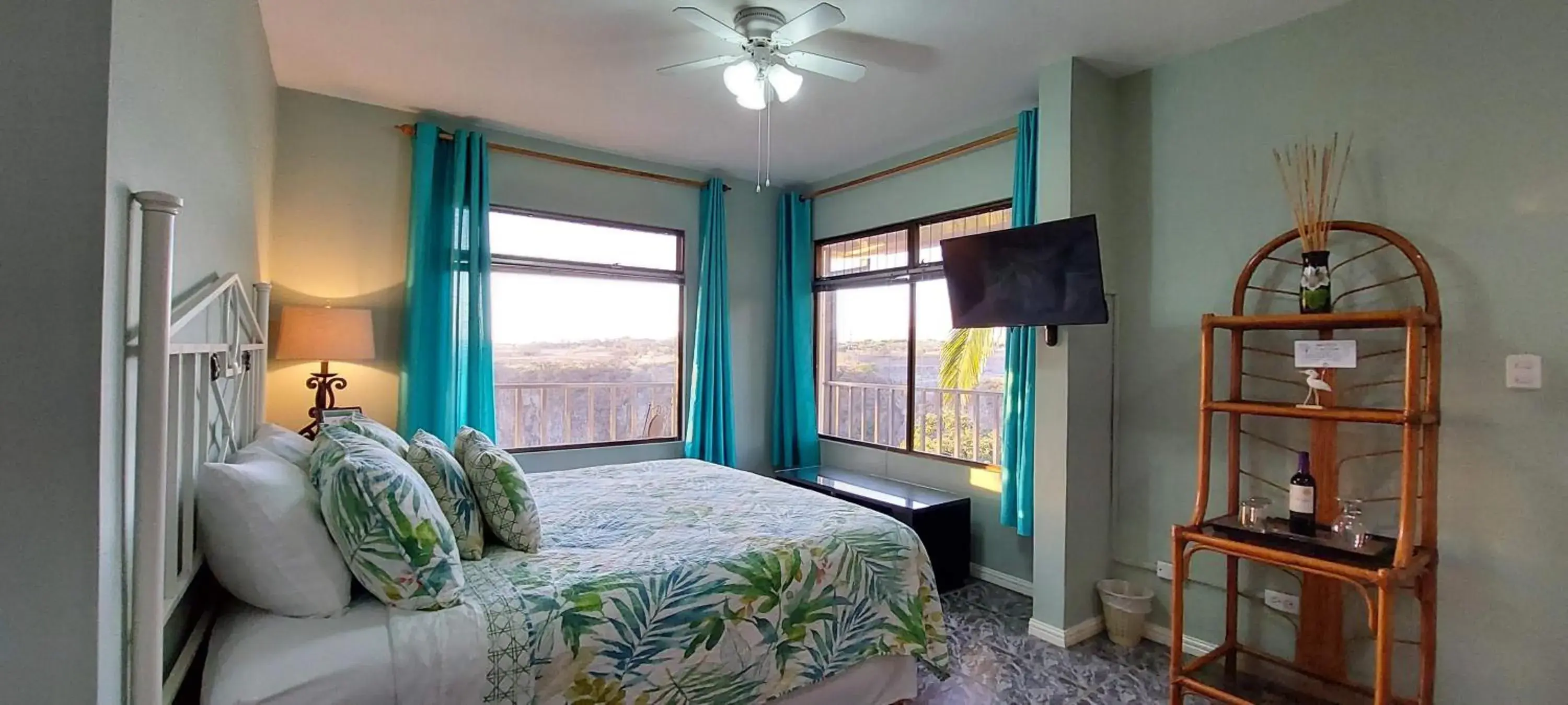 Superior Suite in Vista Canyon Inn Superior Suite in Vista Canyon Inn