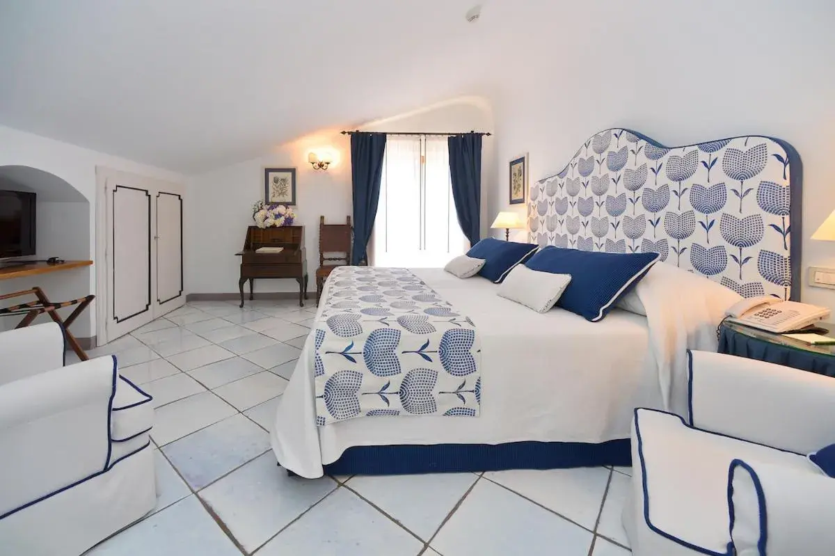 Suite with Sea View - Spiral Steps in Hotel Villa Cimbrone Suite with Sea View - Spiral Steps in Hotel Villa Cimbrone