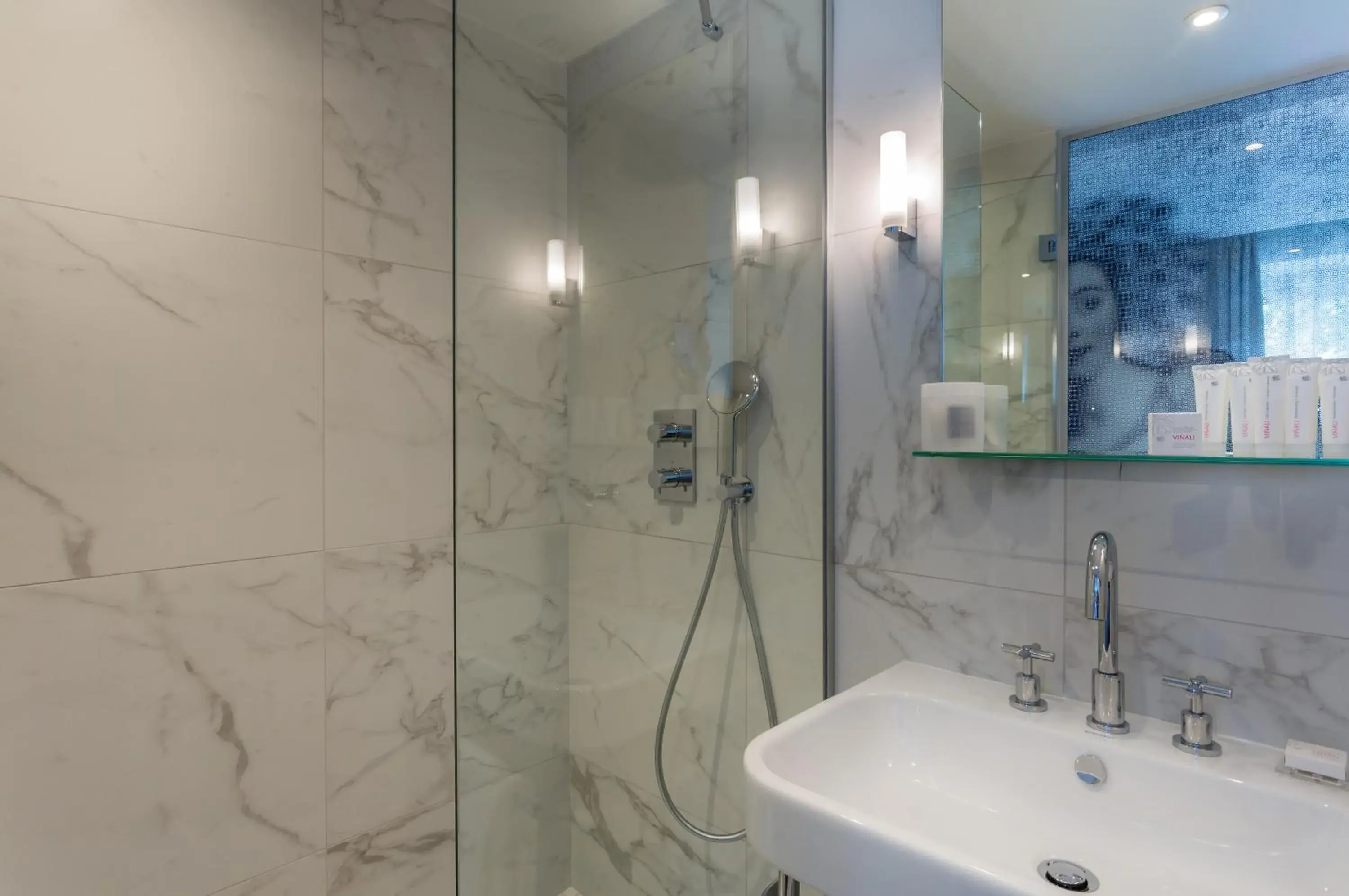 Double Room Baronne - Eiffel Tower Side View in Hôtel La Comtesse Double Room Baronne - Eiffel Tower Side View in Hôtel La Comtesse