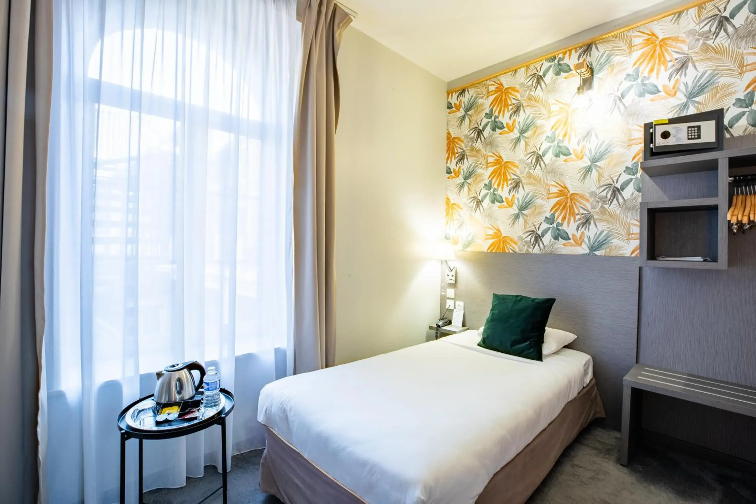 Classic Single Room in Best Western Hotel Saint Claude Classic Single Room in Best Western Hotel Saint Claude