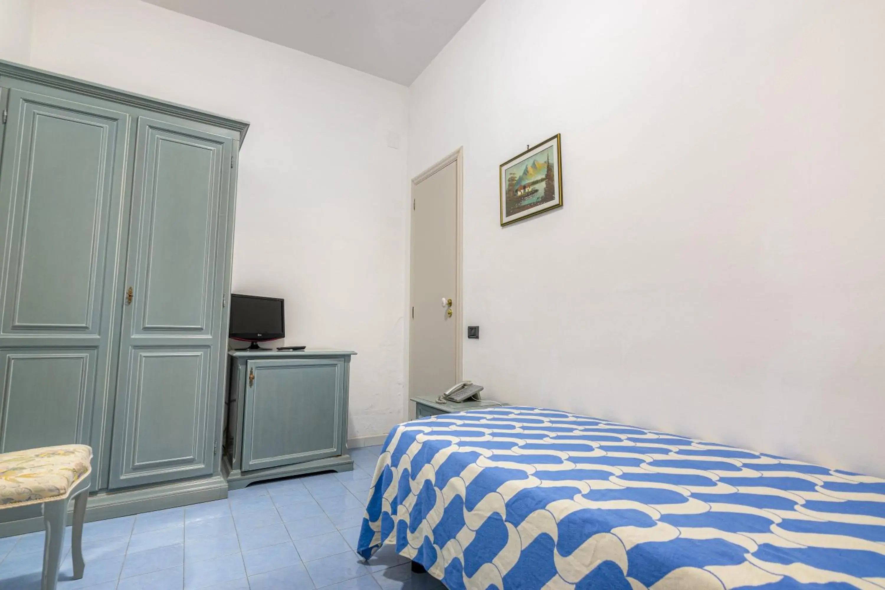 Single Room in Hotel Poseidon Single Room in Hotel Poseidon