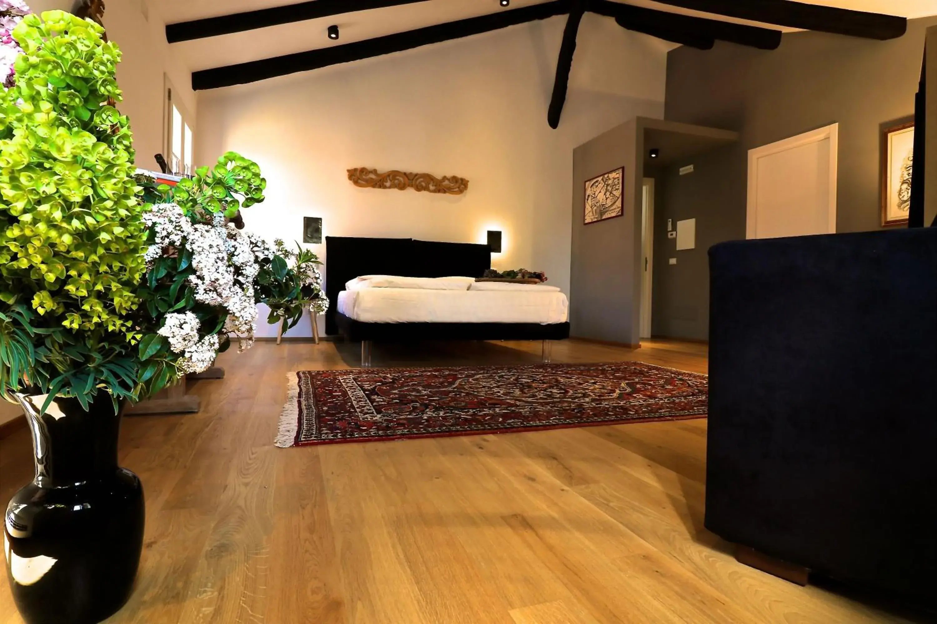 Suite - single occupancy in Villa De' Giacomi Suite - single occupancy in Villa De' Giacomi