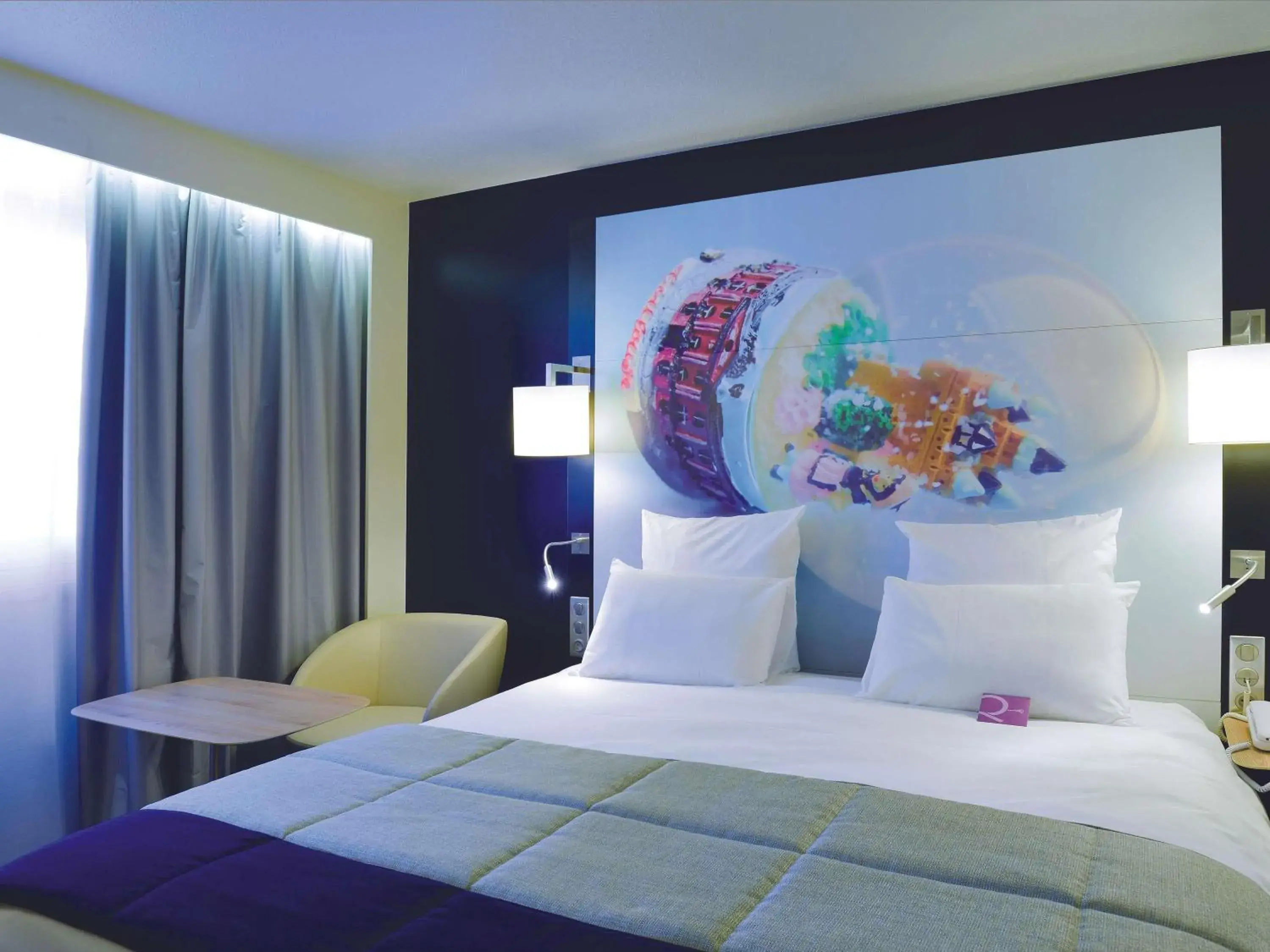 Standard Room with Double Bed in Mercure Toulouse Centre Saint-Georges Standard Room with Double Bed in Mercure Toulouse Centre Saint-Georges