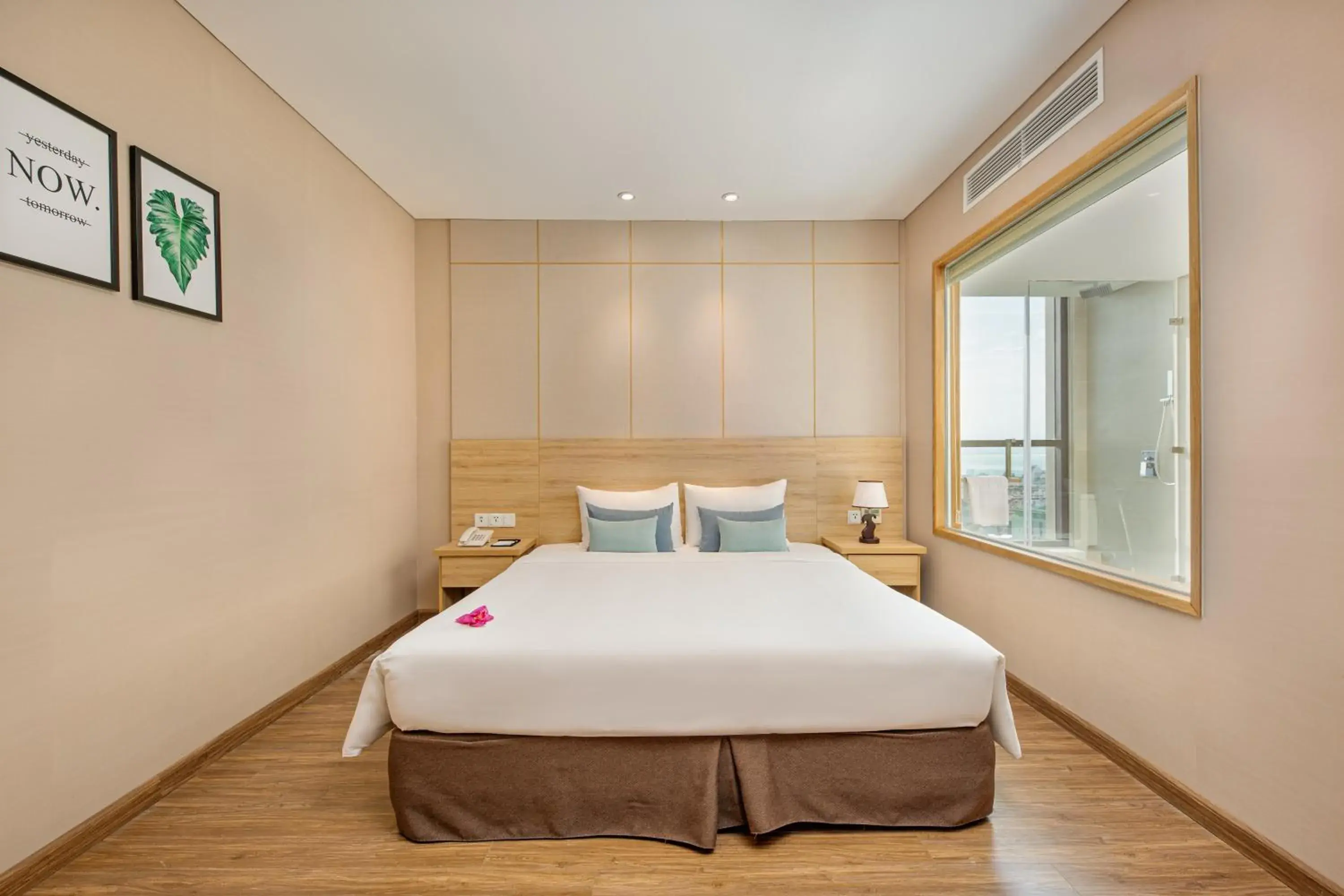 Superior Double Room in G8 Luxury Hotel and Spa Da Nang Superior Double Room in G8 Luxury Hotel and Spa Da Nang
