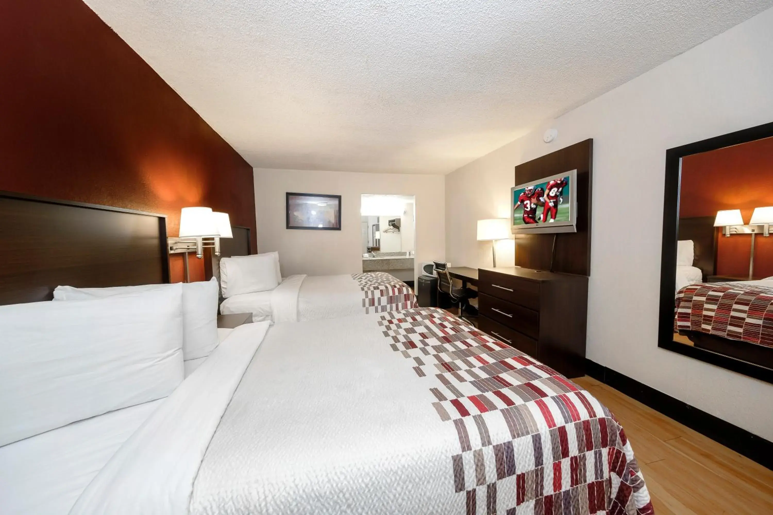 Deluxe Double Room with Two Double Beds - Non-Smoking in Red Roof Inn Atlanta - Suwanee/Mall of Georgia Deluxe Double Room with Two Double Beds - Non-Smoking in Red Roof Inn Atlanta - Suwanee/Mall of Georgia