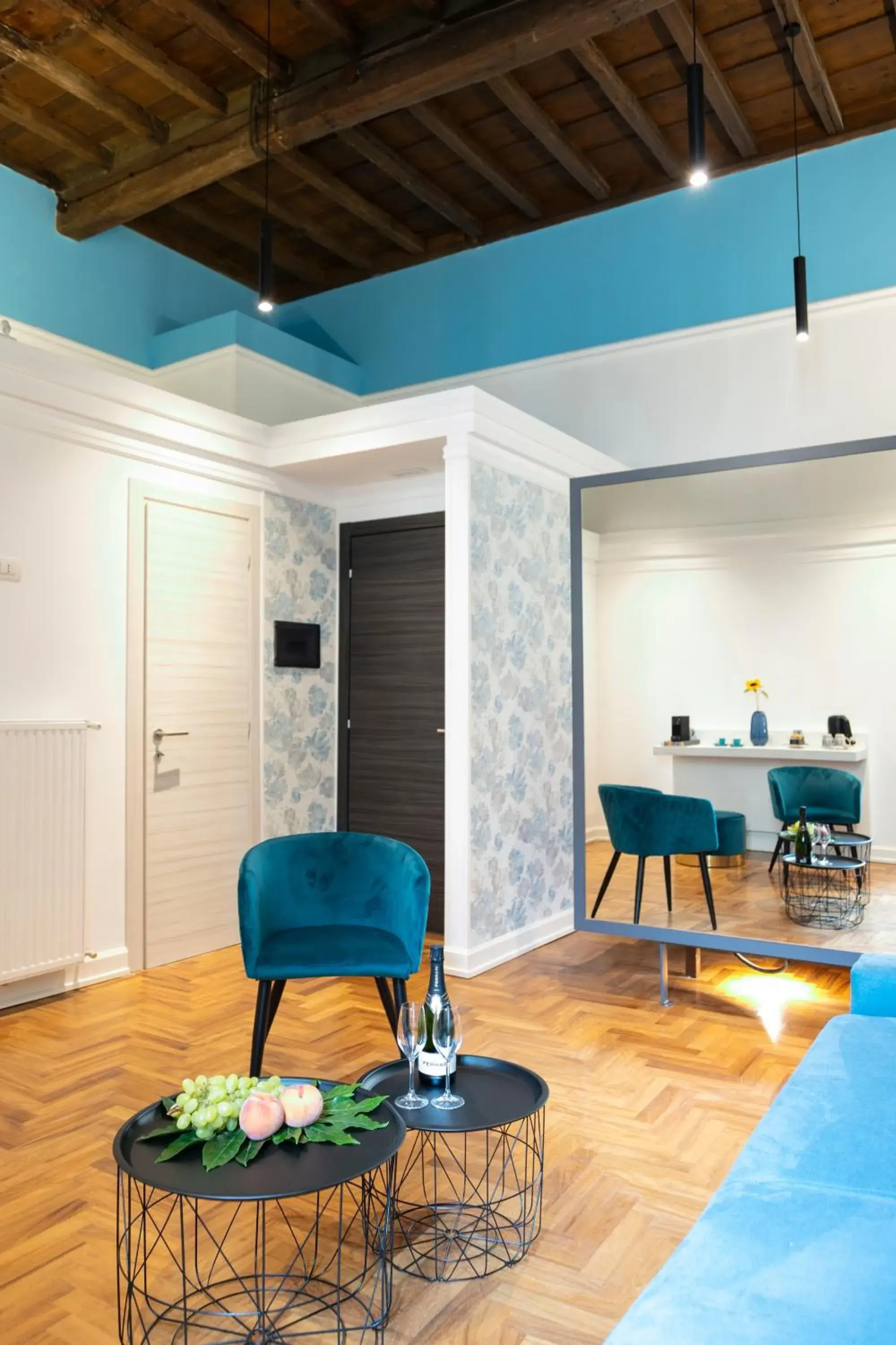 Deluxe Suite in Hadrianus Temple Suites - The Venue Collection Deluxe Suite in Hadrianus Temple Suites - The Venue Collection