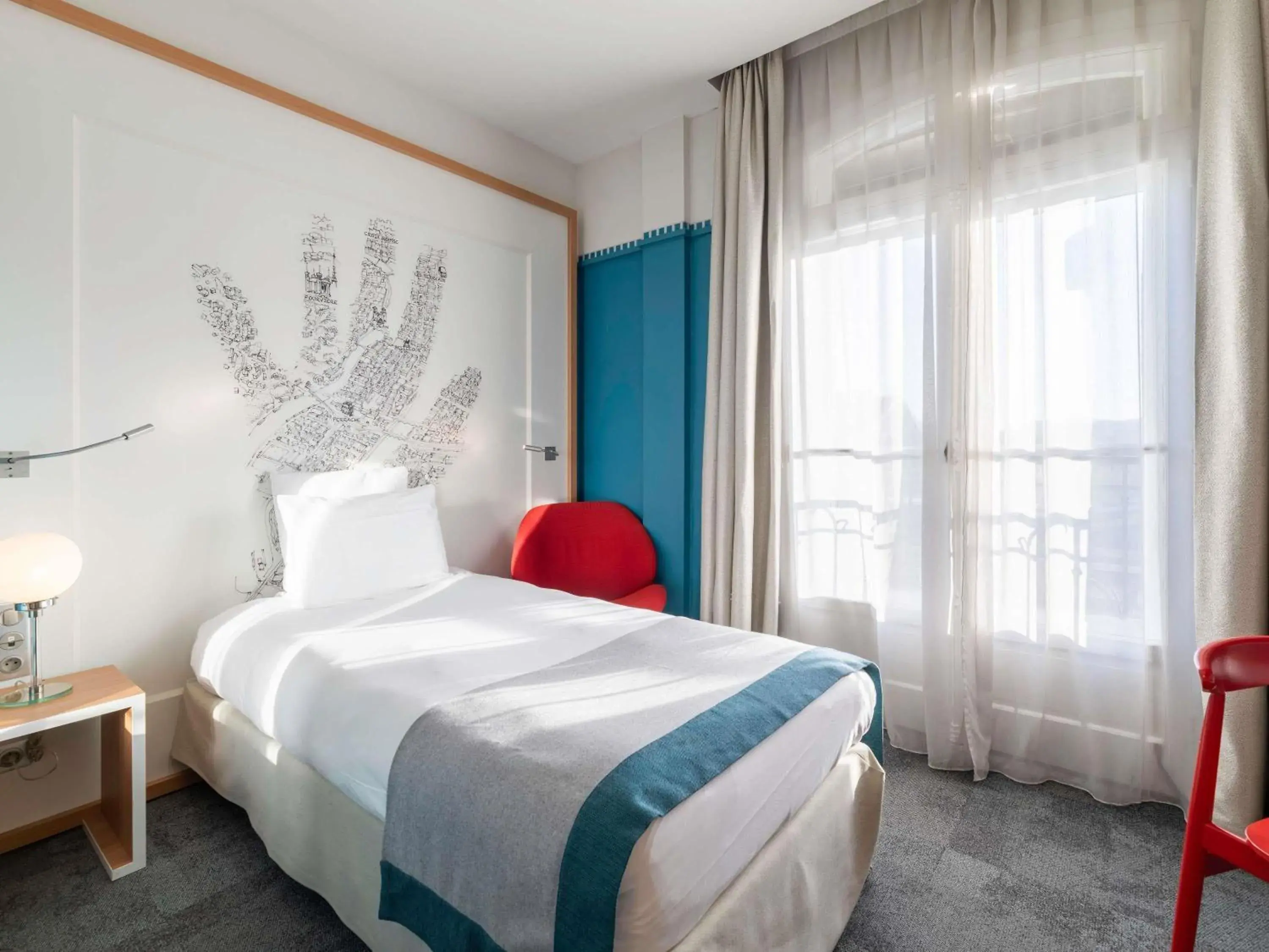 Classic Single Room in Mercure Lyon Centre Château Perrache Classic Single Room in Mercure Lyon Centre Château Perrache