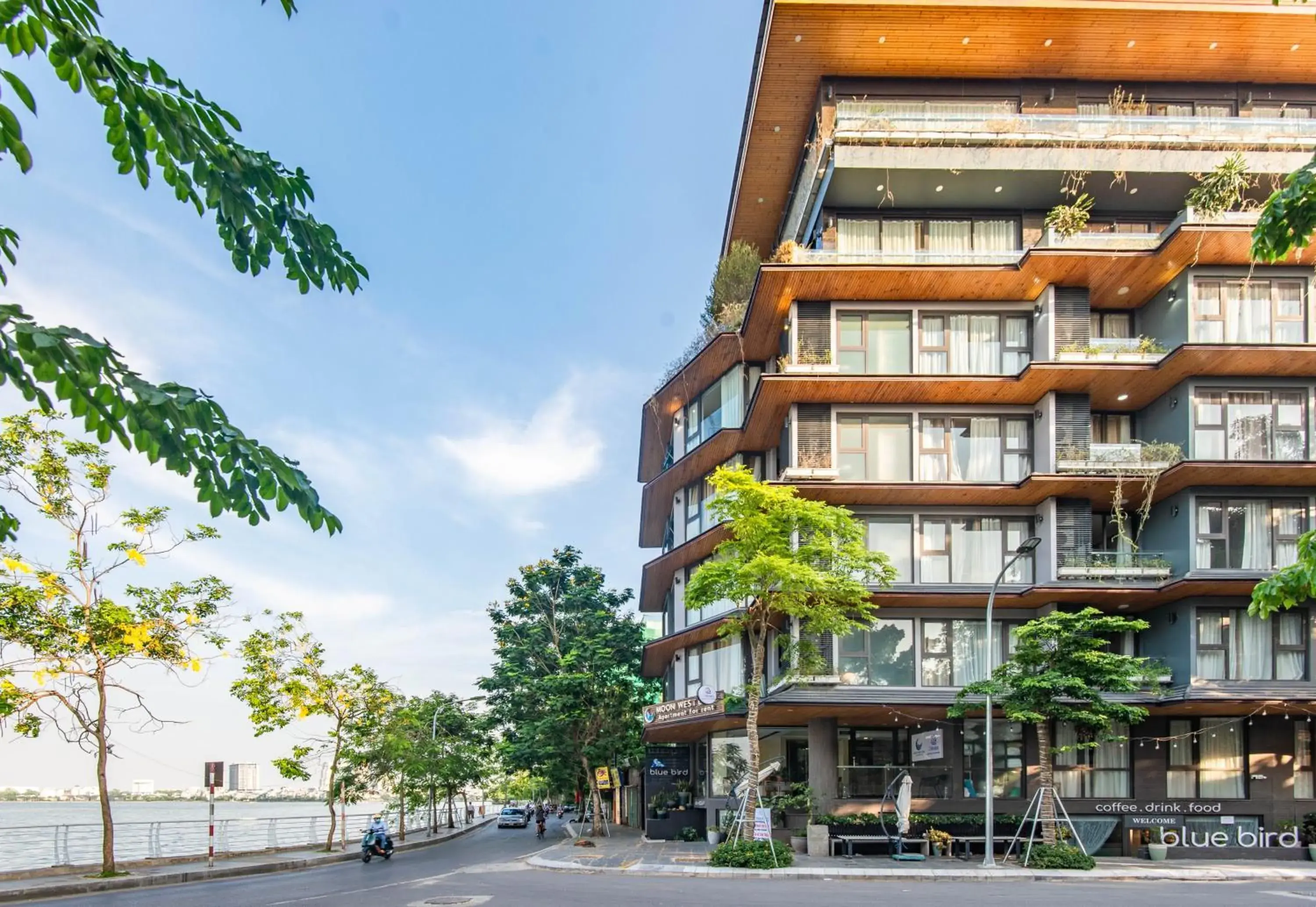 22Land Moon West Lake 22Land Moon West Lake