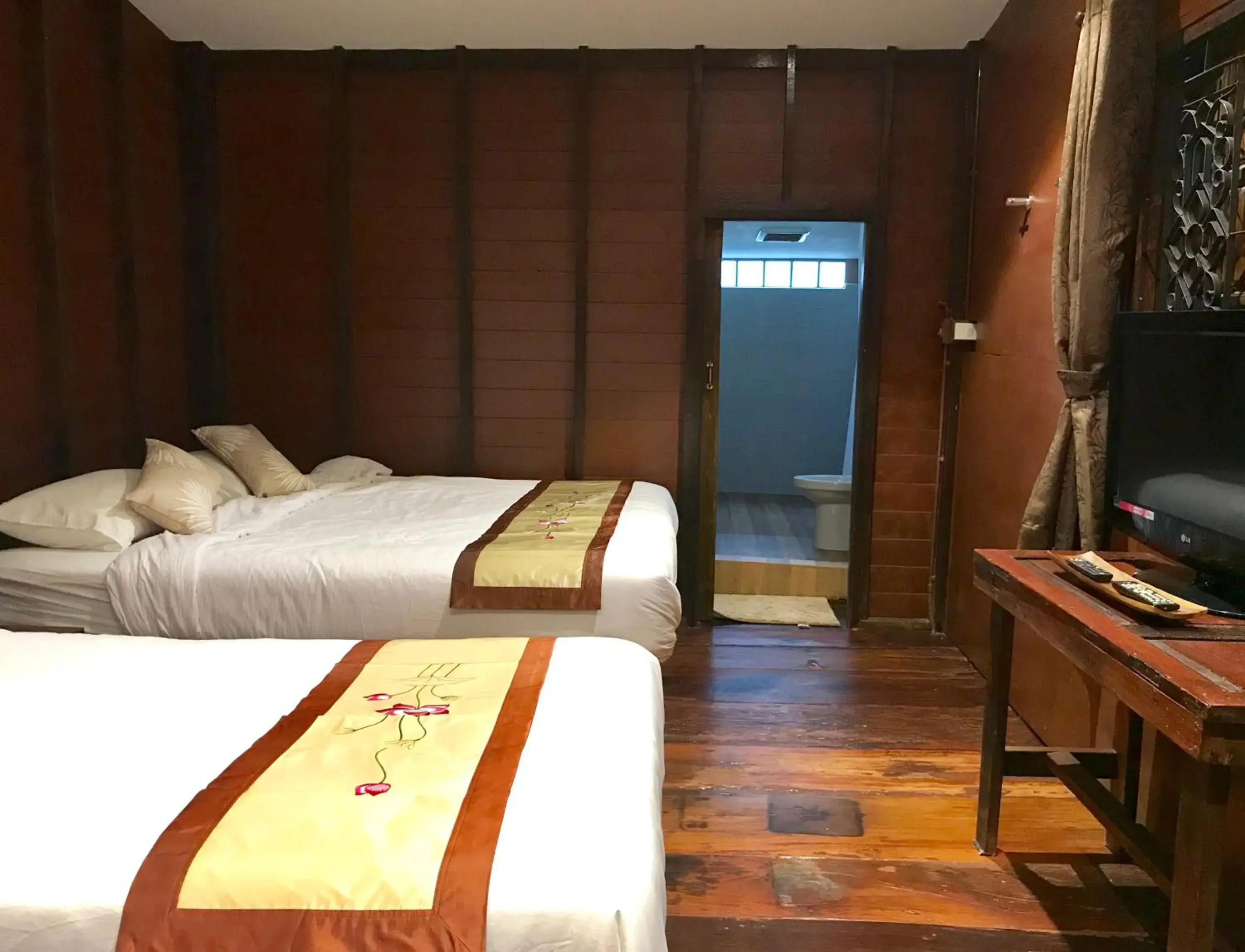 Superior Triple Room in Reuan Vilawan Superior Triple Room in Reuan Vilawan