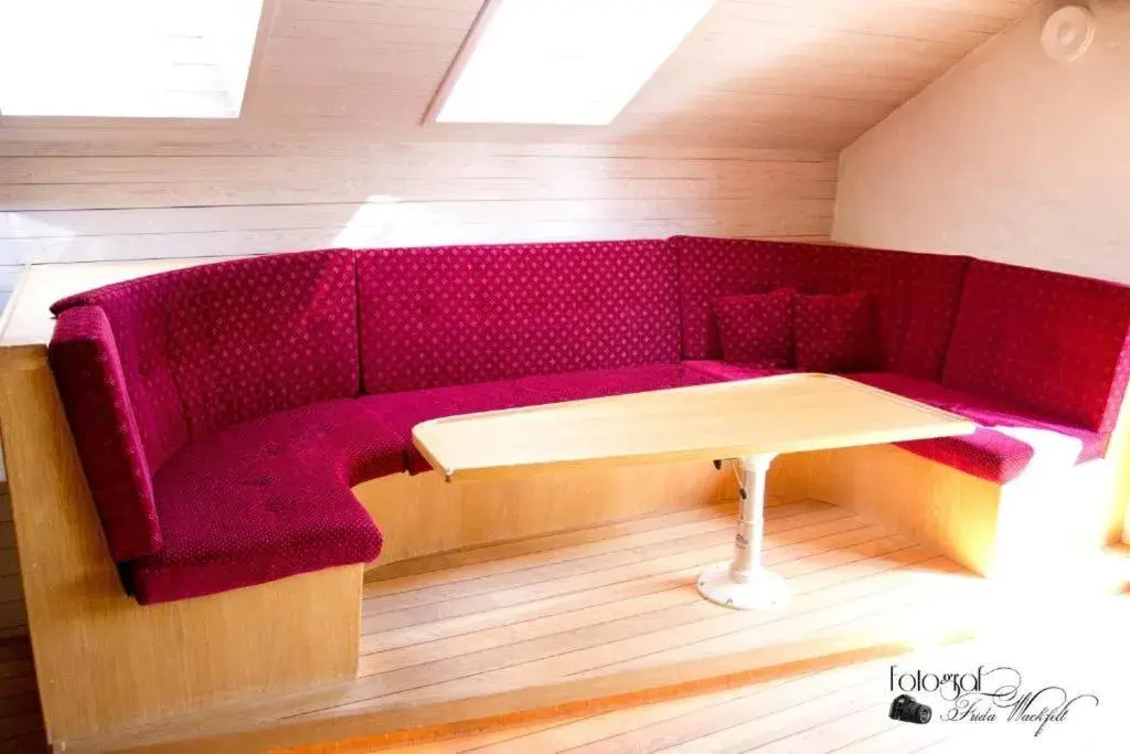 Deluxe Suite with Spa Bath in Hensbacka Hotell Deluxe Suite with Spa Bath in Hensbacka Hotell