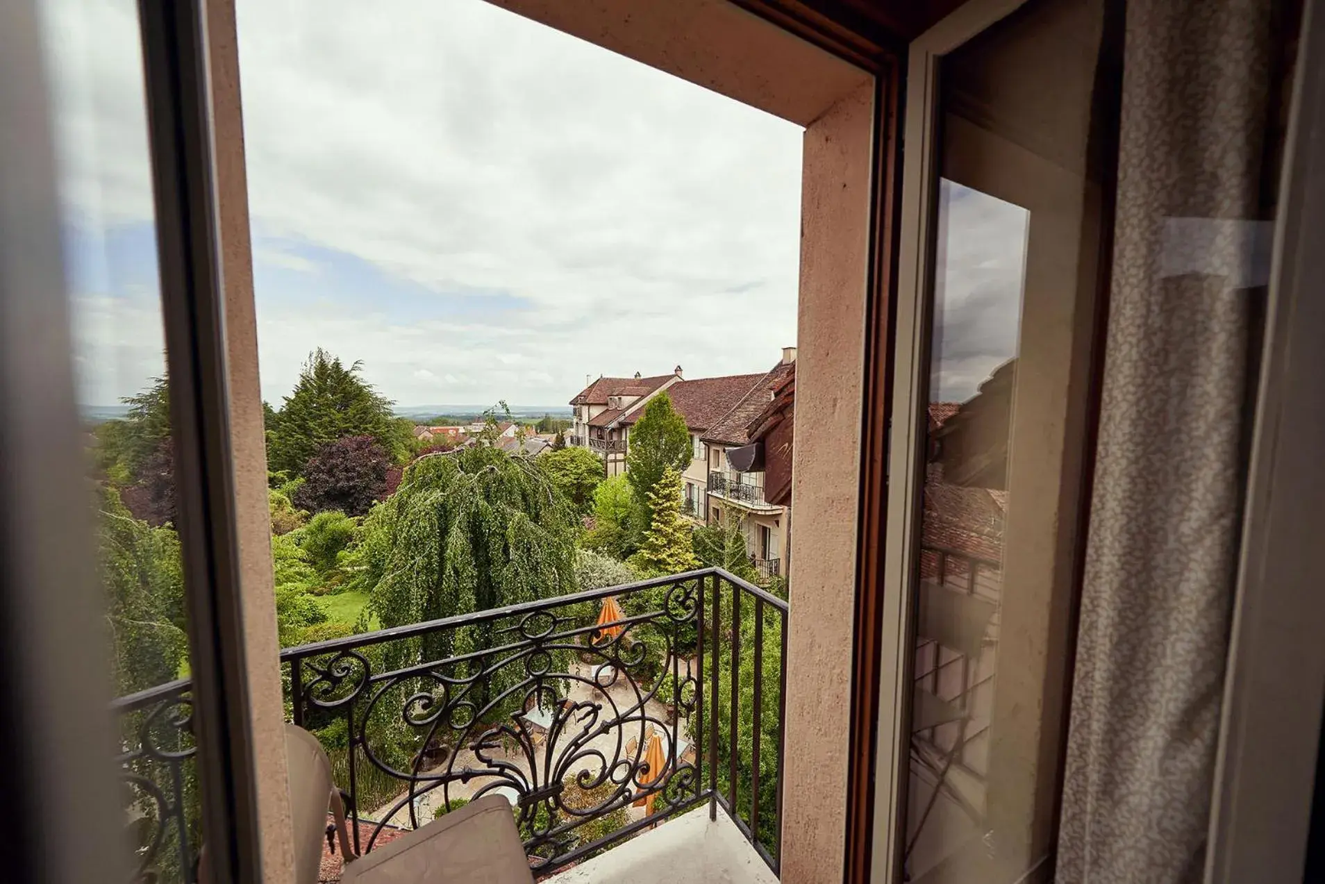 Standard Double Room - single occupancy in Relais Bernard Loiseau Standard Double Room - single occupancy in Relais Bernard Loiseau