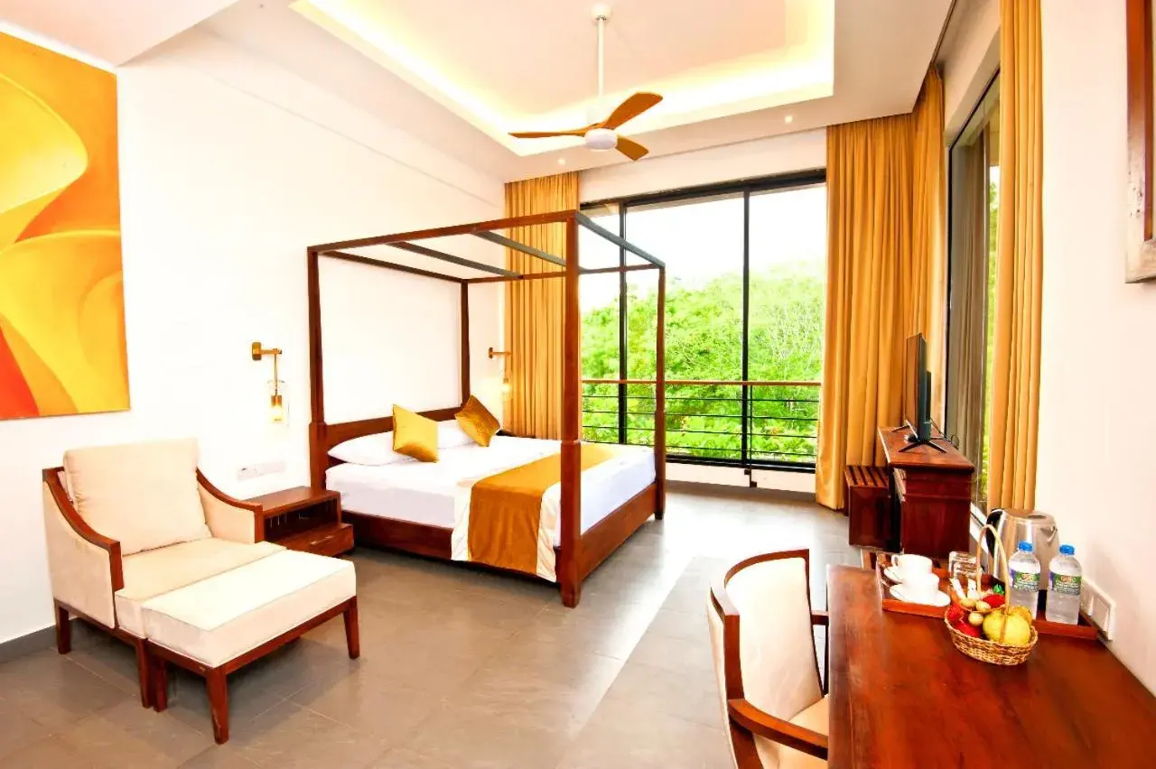 King Room with Garden View - single occupancy in The Lake Forest Hotel King Room with Garden View - single occupancy in The Lake Forest Hotel