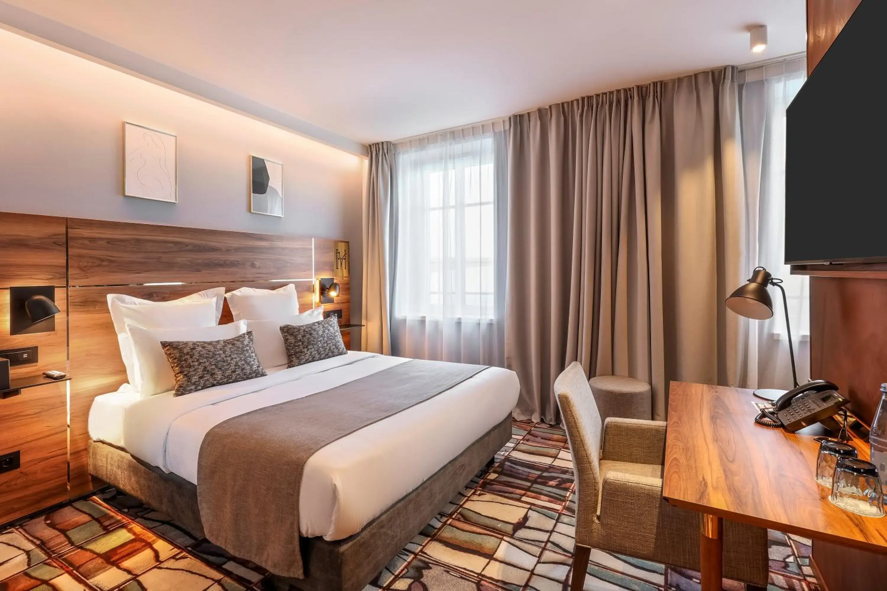 Comfort Queen Room in Hotel des Vosges BW Premier Collection Comfort Queen Room in Hotel des Vosges BW Premier Collection