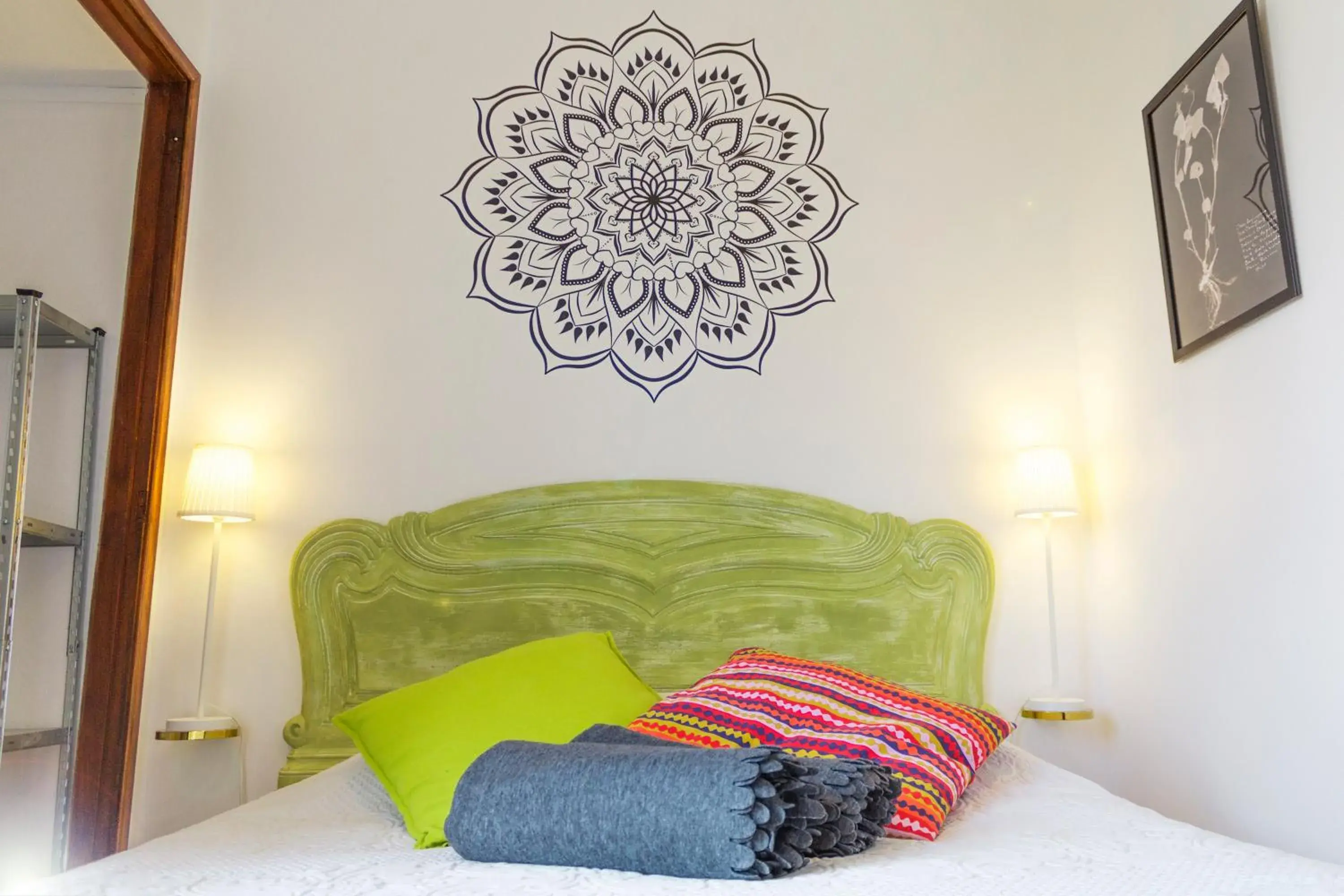 Budget Double Room in Paz & Amor Guest House - Peace & Love Budget Double Room in Paz & Amor Guest House - Peace & Love