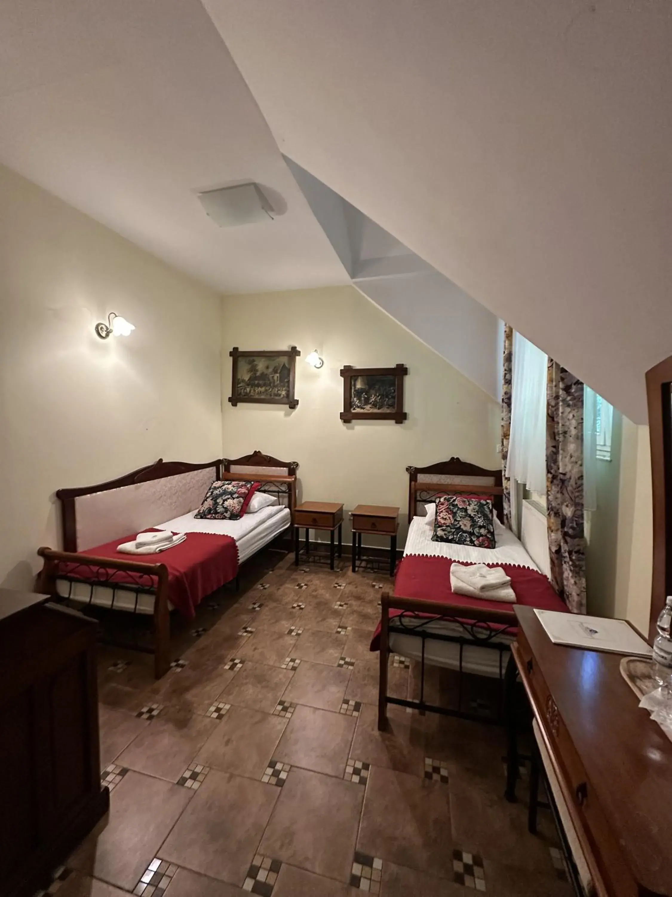 Budget Double Room - single occupancy - Annex in Pałac Tarnowskich Hotel & Restauracja & SPA Budget Double Room - single occupancy - Annex in Pałac Tarnowskich Hotel & Restauracja & SPA