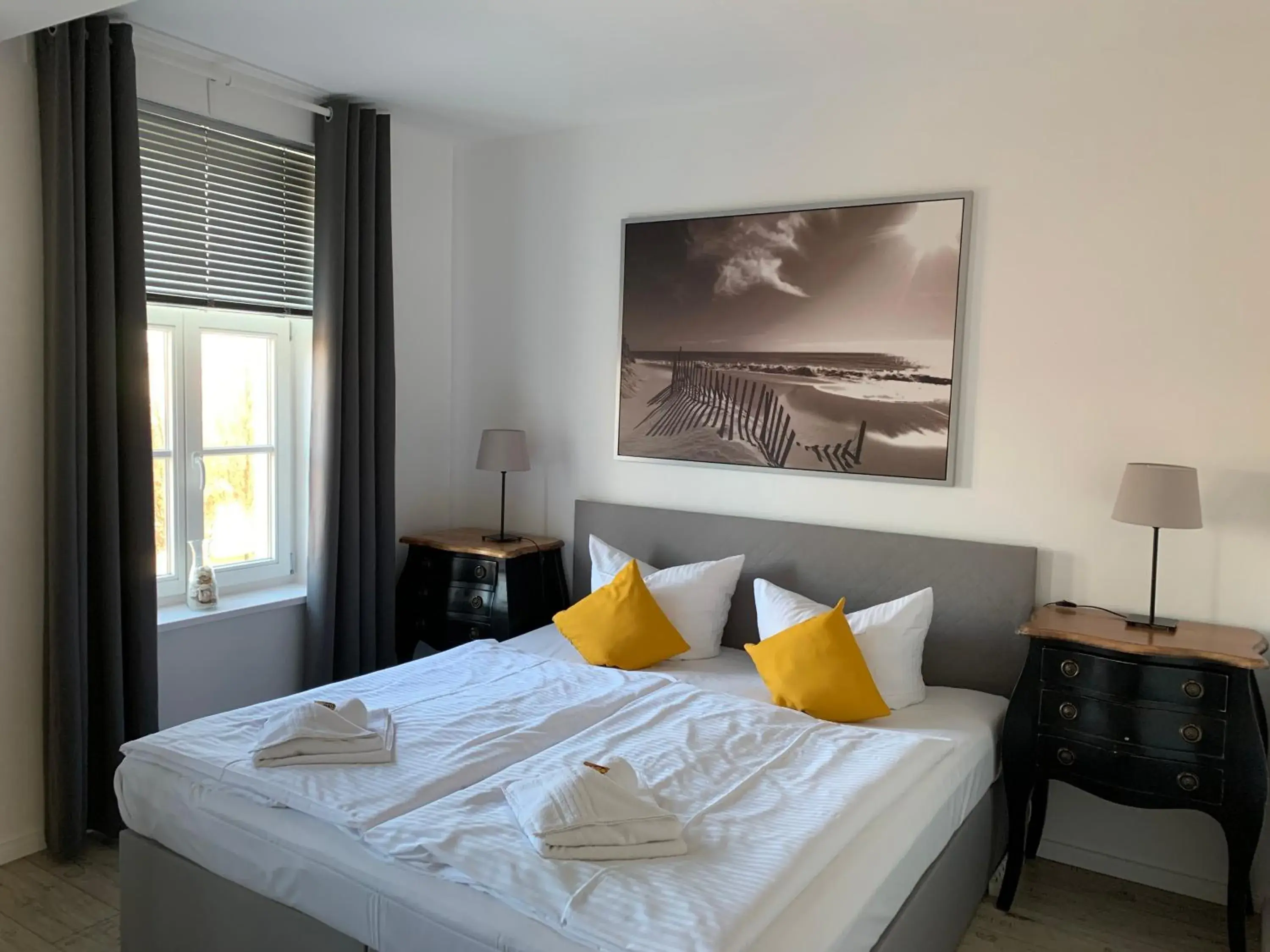 Deluxe Triple Room in Parkhotel Putbus Superior International Deluxe Triple Room in Parkhotel Putbus Superior International