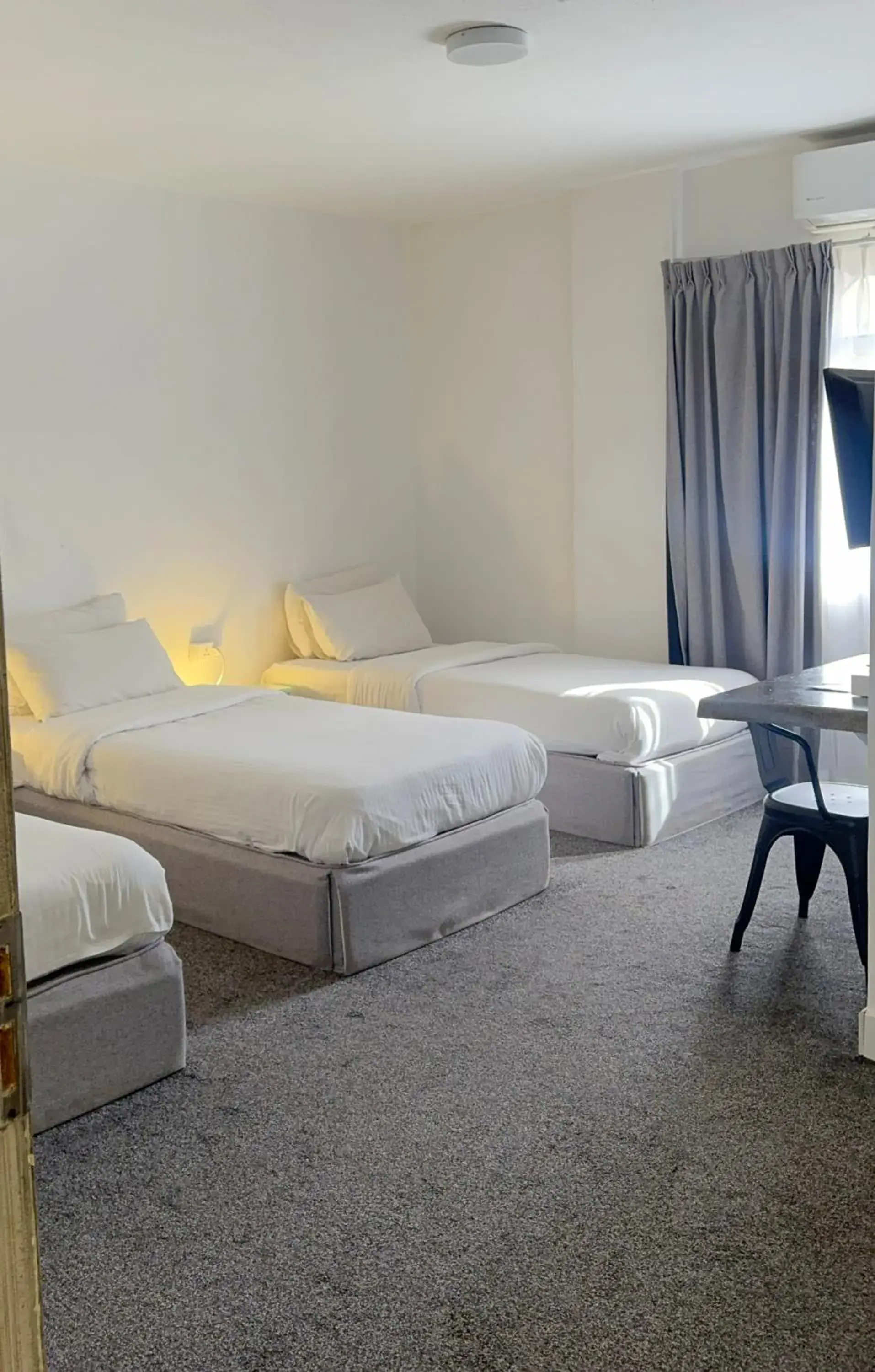 Deluxe Triple Room in Nomads Hotel Deluxe Triple Room in Nomads Hotel