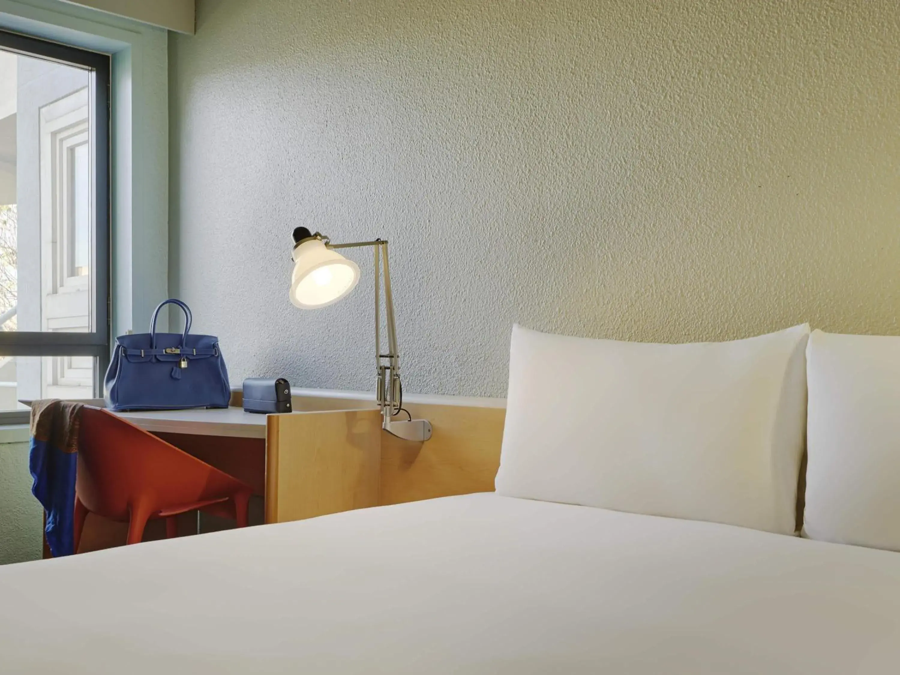 Standard Double Room in ibis Paris La Villette Cité des Sciences 19ème Standard Double Room in ibis Paris La Villette Cité des Sciences 19ème