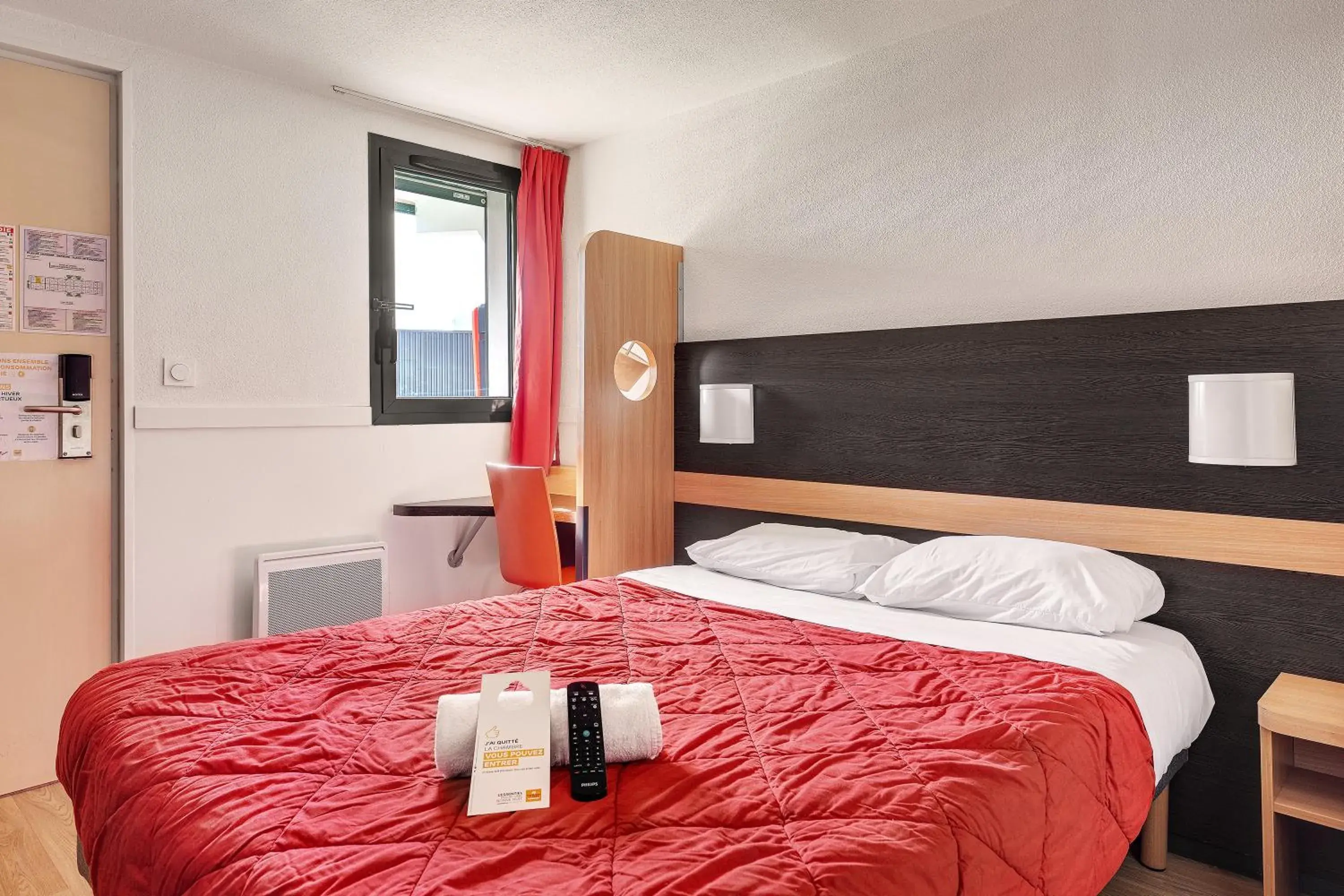 Double Room in Premiere Classe Bethune Fouquières Lès Béthunes Double Room in Premiere Classe Bethune Fouquières Lès Béthunes