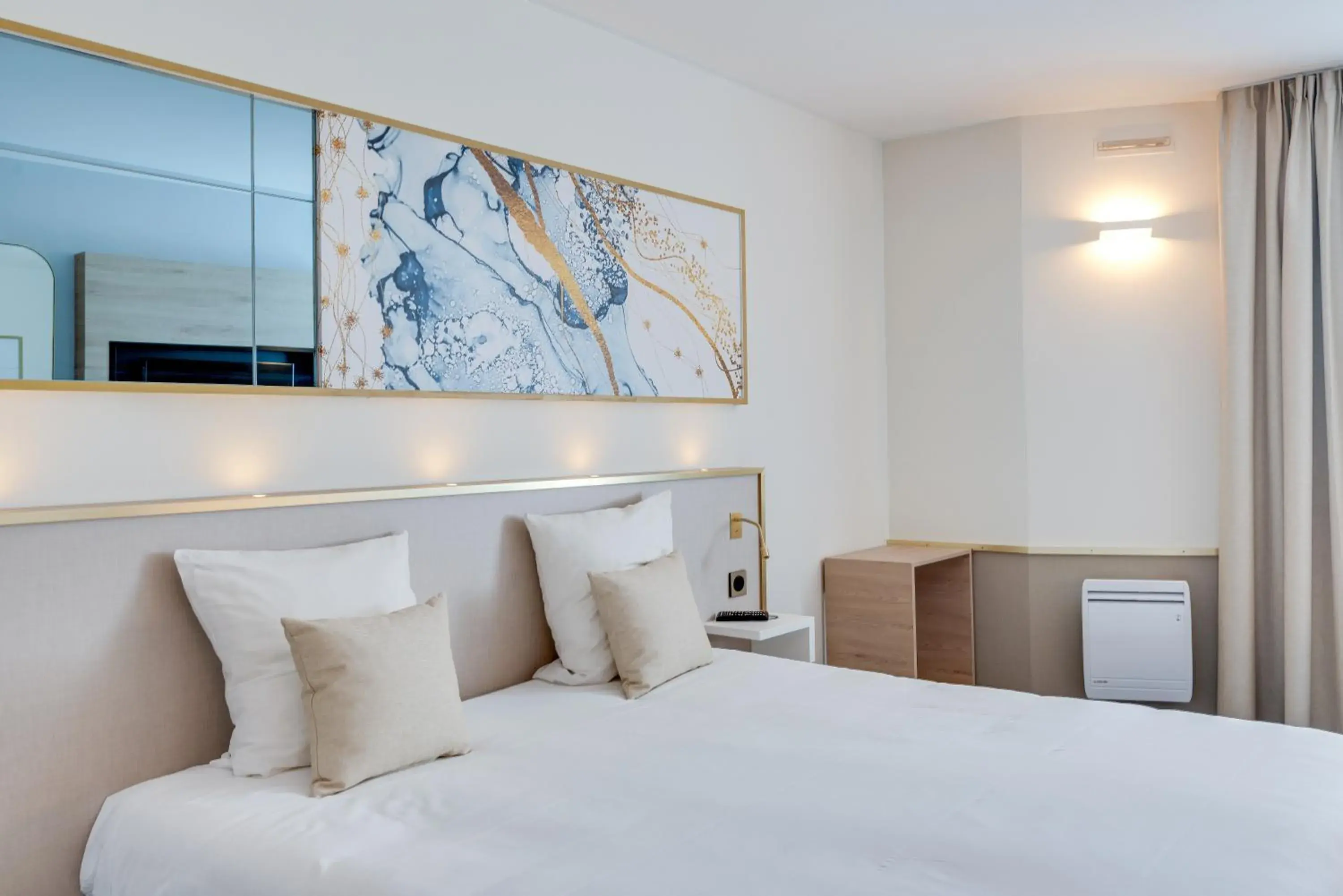 Double Room in Brit Hotel Orléans St Jean de Braye - L'Antarès Double Room in Brit Hotel Orléans St Jean de Braye - L'Antarès