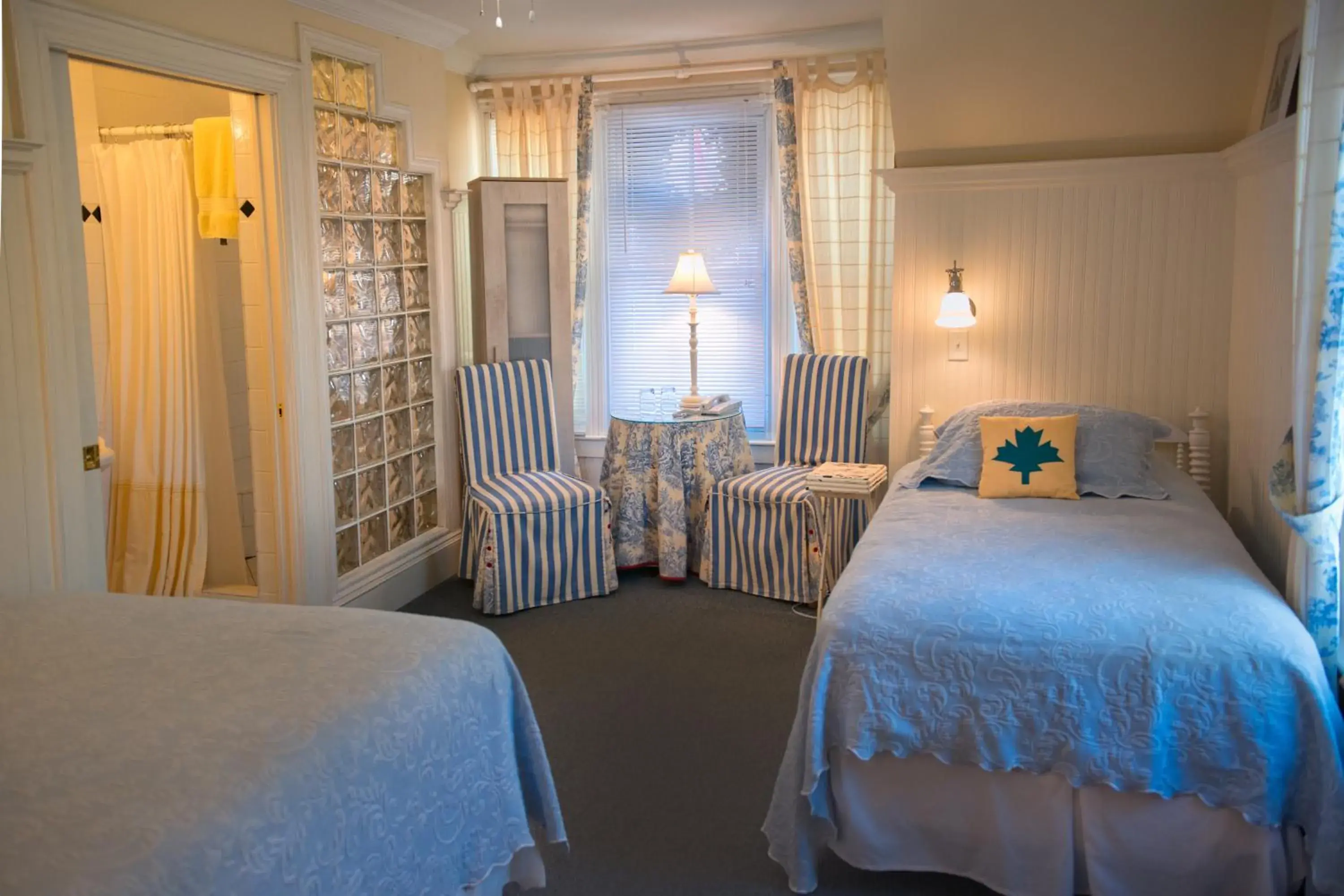 Deluxe Double or Twin Room in Dunlop Inn Deluxe Double or Twin Room in Dunlop Inn