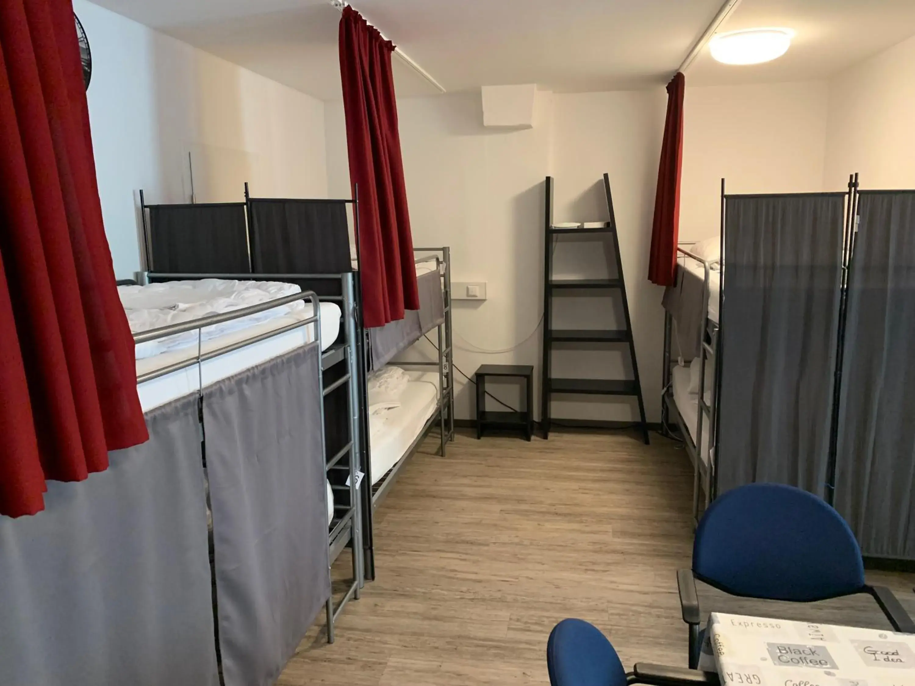 Bed in 10-Bed Mixed Dormitory Room in Hostel am Ostentor Bed in 10-Bed Mixed Dormitory Room in Hostel am Ostentor