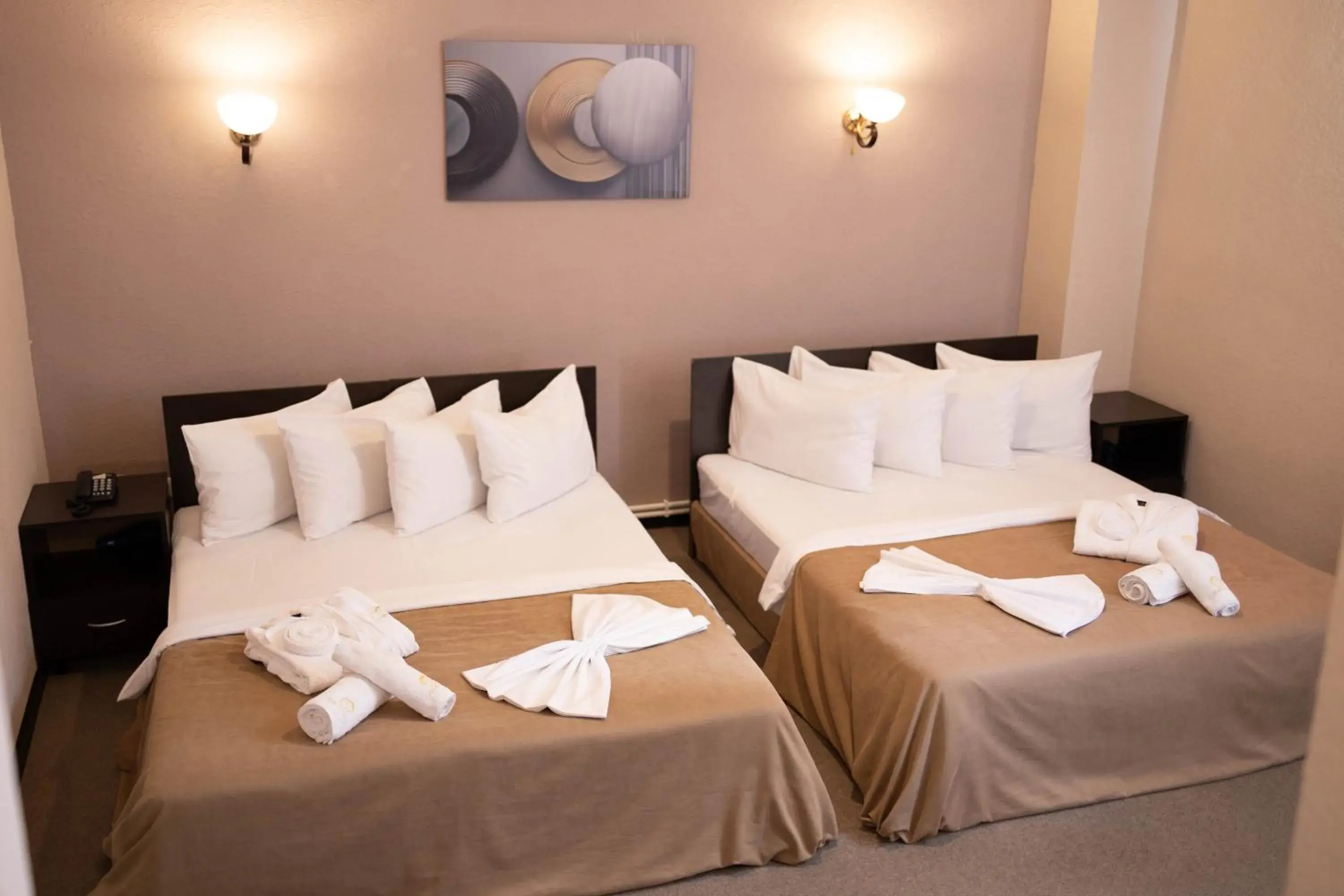 Large Double or Twin Room - single occupancy in Richmind Hotel Large Double or Twin Room - single occupancy in Richmind Hotel