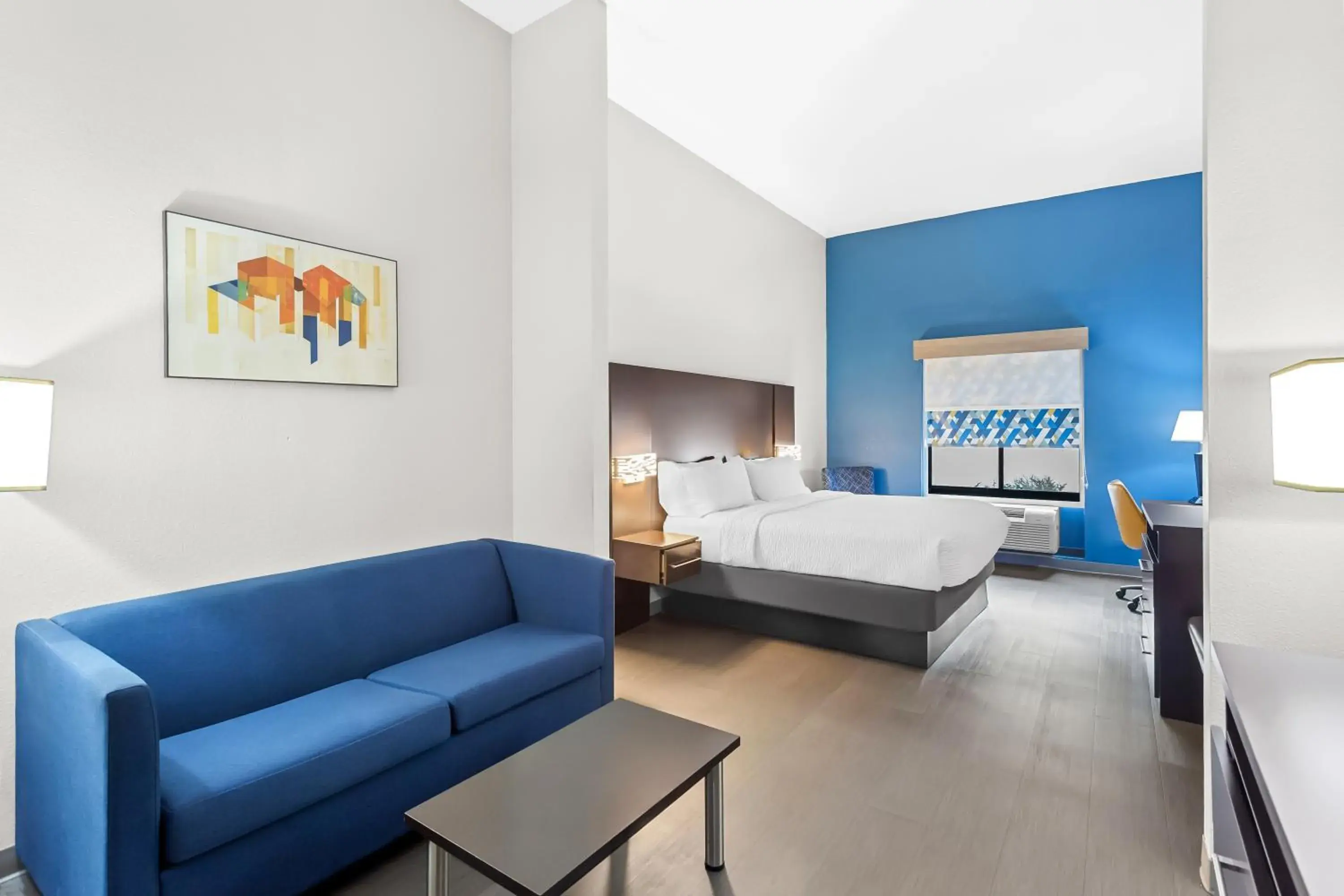 King Suite with Sofa Bed in Holiday Inn Express & Suites Cross Lanes by IHG King Suite with Sofa Bed in Holiday Inn Express & Suites Cross Lanes by IHG